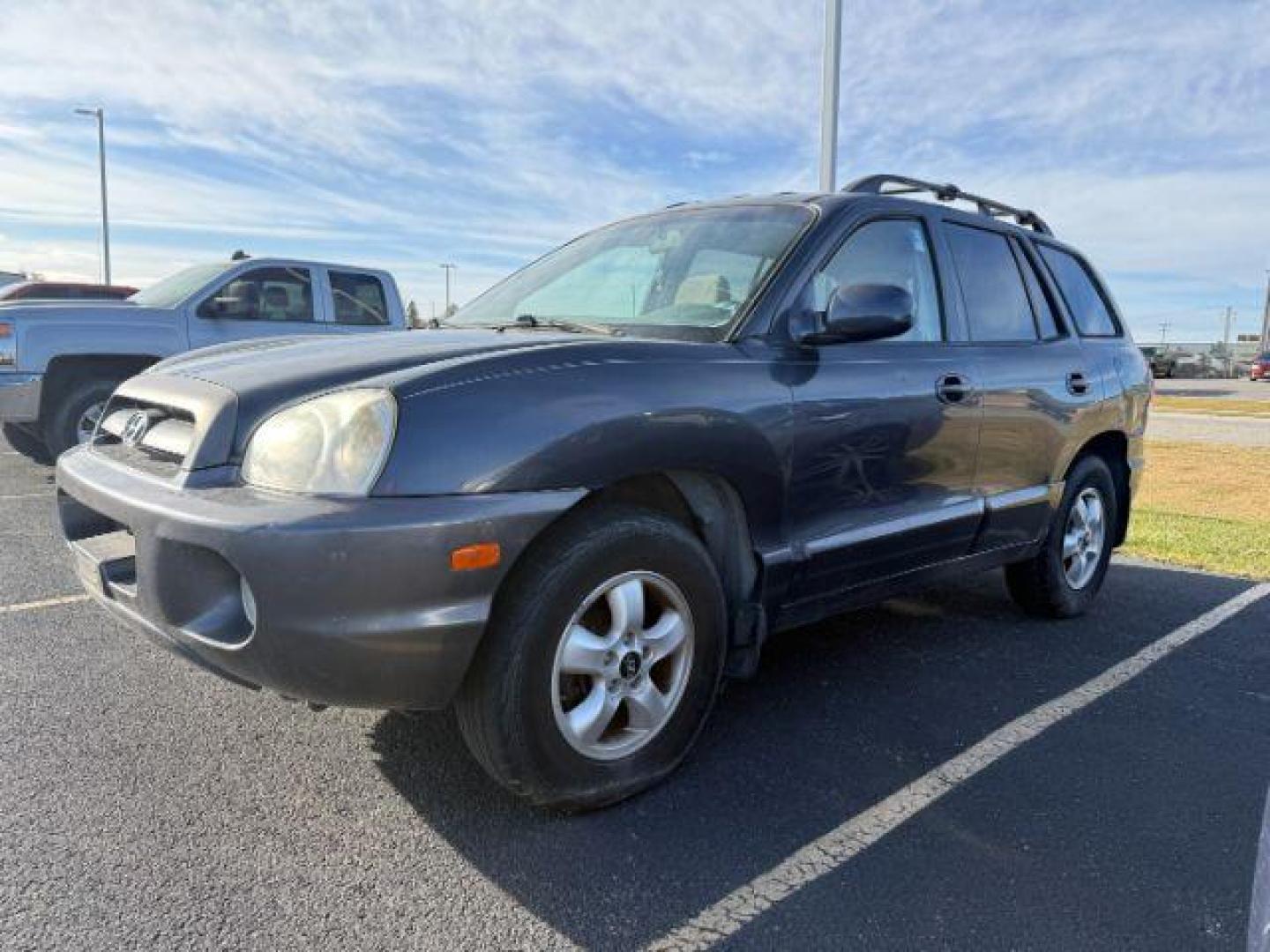 2005 GRAY /CLOTH Hyundai Santa Fe (KM8SC13D15U) with an 27L V6 engine, Automatic transmission, located at 1175 N Woodruff Ave, Idaho Falls, ID, 83401, 43.506901, -111.999657 - Photo#1