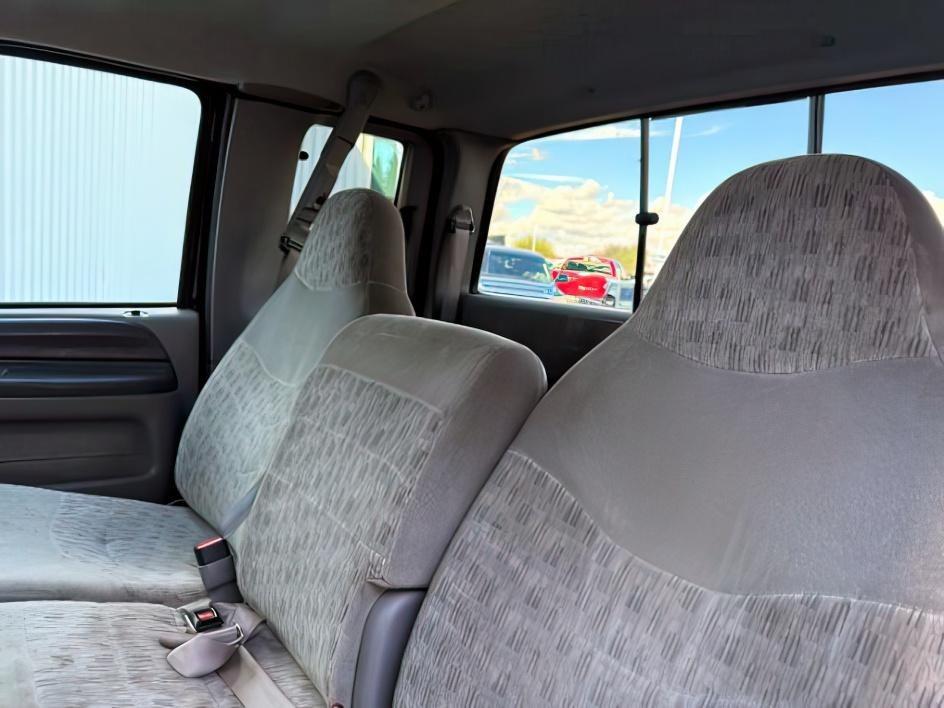 1999 Black Clearcoat /Medium Graphite Ford F-250 XLT (1FTNX21S8XE) with an V10, 6.8L (415 CID) engine, 4-speed automatic transmission, located at 1175 N Woodruff Ave, Idaho Falls, ID, 83401, 43.506901, -111.999657 - <b>Vehicle Details</b><br>Power, capability, and classic Ford toughness come together in this 1999 Ford F-250 Super Duty XLT 4WD, now available in Idaho Falls, ID. Built to handle hard work and weekend adventure alike, this heavy-duty pickup is powered by the legendary V10 6.8L (415 CID) gasoline en- Photo#37