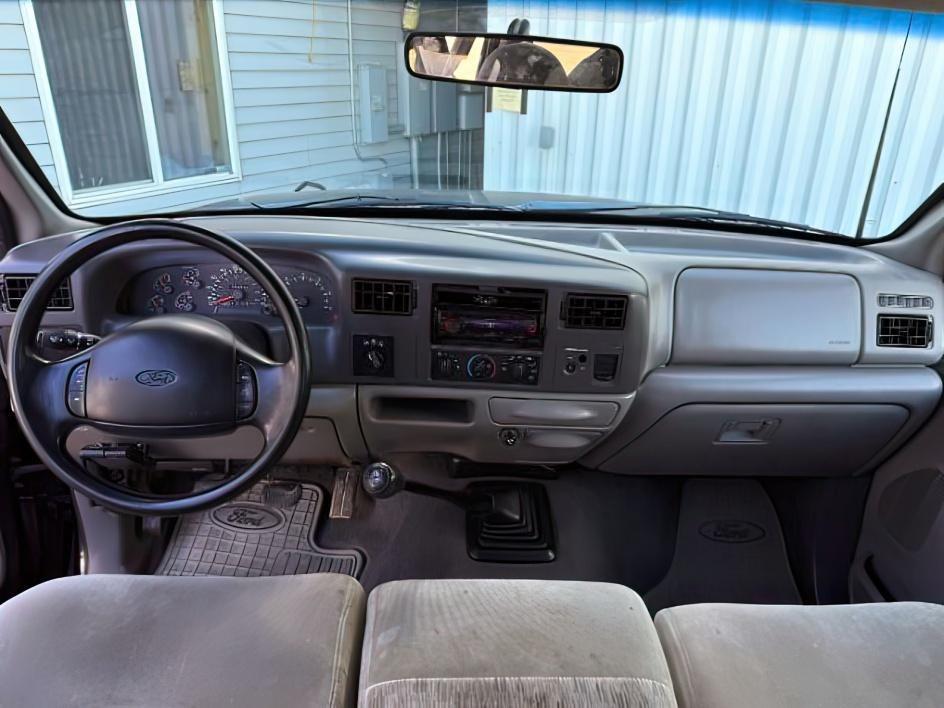 1999 Black Clearcoat /Medium Graphite Ford F-250 XLT (1FTNX21S8XE) with an V10, 6.8L (415 CID) engine, 4-speed automatic transmission, located at 1175 N Woodruff Ave, Idaho Falls, ID, 83401, 43.506901, -111.999657 - <b>Vehicle Details</b><br>Power, capability, and classic Ford toughness come together in this 1999 Ford F-250 Super Duty XLT 4WD, now available in Idaho Falls, ID. Built to handle hard work and weekend adventure alike, this heavy-duty pickup is powered by the legendary V10 6.8L (415 CID) gasoline en- Photo#39