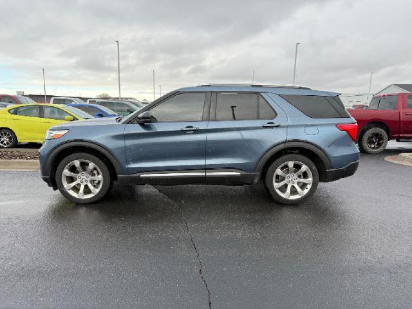 2020 BLUE /Light Sandstone Ford Explorer (1FM5K8HC1LG) with an EcoBoost 3L V-6 gasoline direct injection engine, Automatic transmission, located at 1175 N Woodruff Ave, Idaho Falls, ID, 83401, 43.506901, -111.999657 - At Timberline Auto, finding a great deal on your next vehicle is always easy! Our experienced sales staff's goal is to help find you the right vehicle at the right price! Our knowledgeable finance department has options for almost any credit score. We offer extended service contract options to prote - Photo#1