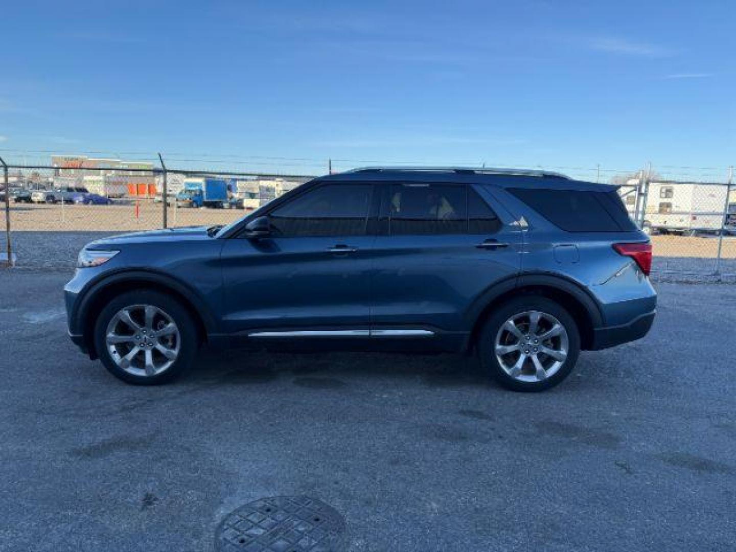 2020 BLUE /Light Sandstone Ford Explorer (1FM5K8HC1LG) with an EcoBoost 3L V-6 gasoline direct injection engine, Automatic transmission, located at 1175 N Woodruff Ave, Idaho Falls, ID, 83401, 43.506901, -111.999657 - At Timberline Auto, finding a great deal on your next vehicle is always easy! Our experienced sales staff's goal is to help find you the right vehicle at the right price! Our knowledgeable finance department has options for almost any credit score. We offer extended service contract options to prote - Photo#31