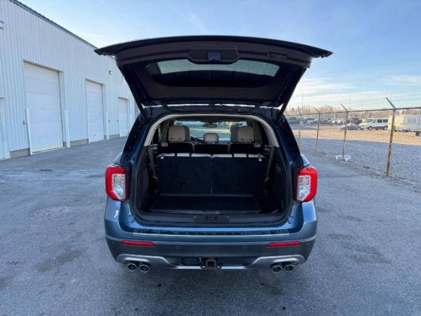 2020 BLUE /Light Sandstone Ford Explorer (1FM5K8HC1LG) with an EcoBoost 3L V-6 gasoline direct injection engine, Automatic transmission, located at 1175 N Woodruff Ave, Idaho Falls, ID, 83401, 43.506901, -111.999657 - At Timberline Auto, finding a great deal on your next vehicle is always easy! Our experienced sales staff's goal is to help find you the right vehicle at the right price! Our knowledgeable finance department has options for almost any credit score. We offer extended service contract options to prote - Photo#35