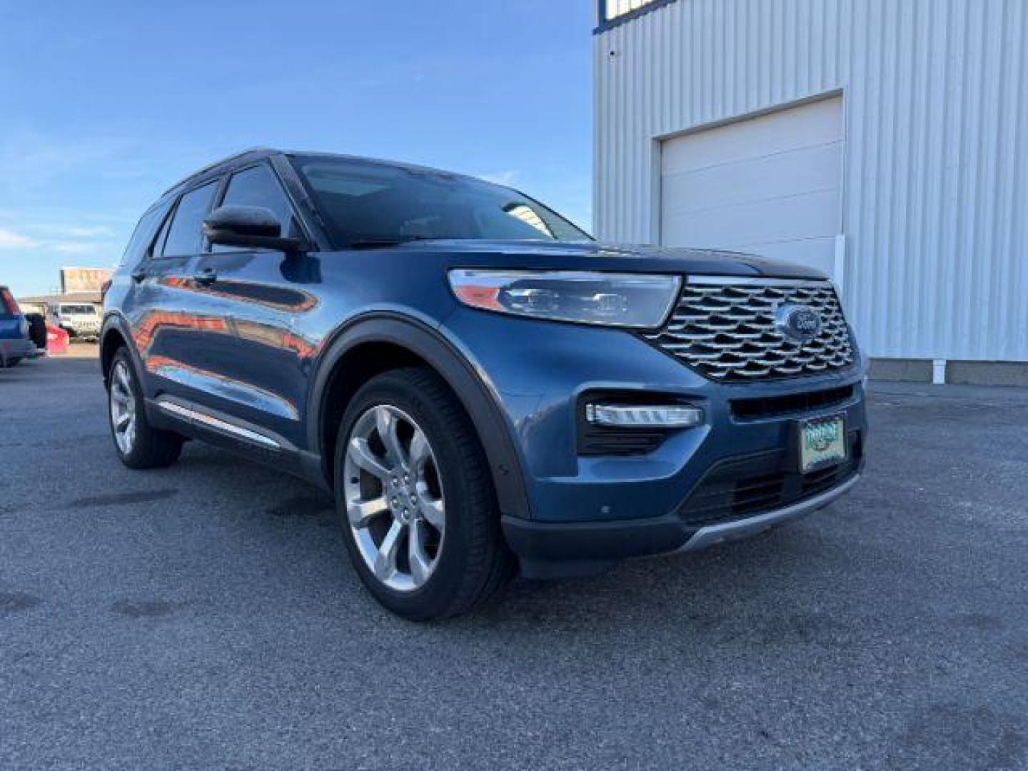 2020 BLUE /Light Sandstone Ford Explorer (1FM5K8HC1LG) with an EcoBoost 3L V-6 gasoline direct injection engine, Automatic transmission, located at 1175 N Woodruff Ave, Idaho Falls, ID, 83401, 43.506901, -111.999657 - At Timberline Auto, finding a great deal on your next vehicle is always easy! Our experienced sales staff's goal is to help find you the right vehicle at the right price! Our knowledgeable finance department has options for almost any credit score. We offer extended service contract options to prote - Photo#41
