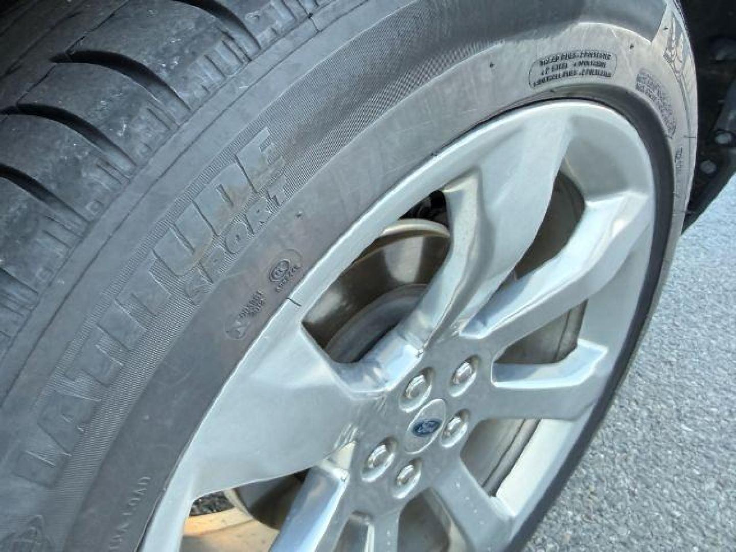 2020 BLUE /Light Sandstone Ford Explorer (1FM5K8HC1LG) with an EcoBoost 3L V-6 gasoline direct injection engine, Automatic transmission, located at 1175 N Woodruff Ave, Idaho Falls, ID, 83401, 43.506901, -111.999657 - At Timberline Auto, finding a great deal on your next vehicle is always easy! Our experienced sales staff's goal is to help find you the right vehicle at the right price! Our knowledgeable finance department has options for almost any credit score. We offer extended service contract options to prote - Photo#43