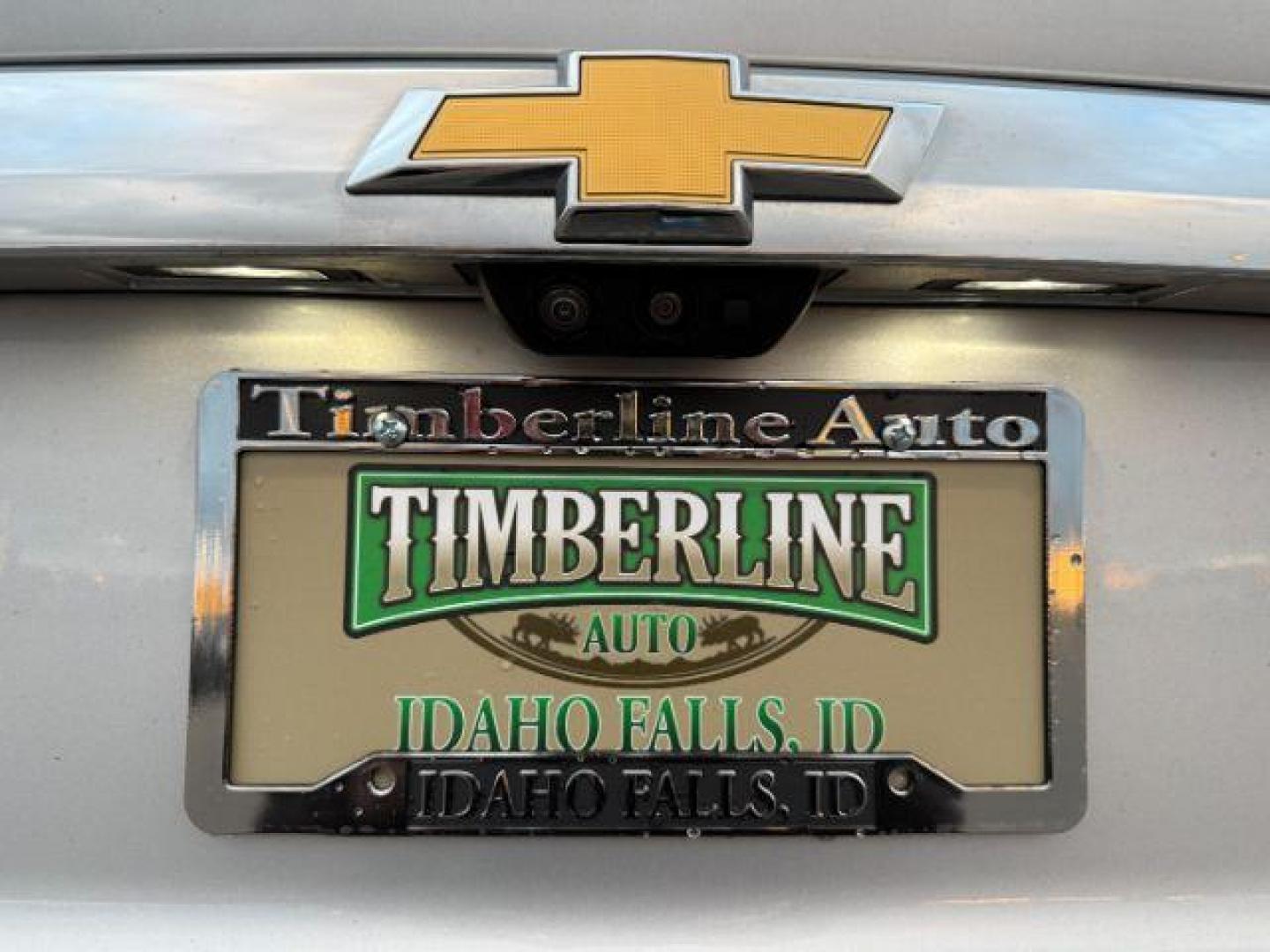 2020 SILVER /Jet Black Chevrolet Traverse (1GNEVHKW9LJ) with an 36L V-6 gasoline direct injection engine, Automatic transmission, located at 1175 N Woodruff Ave, Idaho Falls, ID, 83401, 43.506901, -111.999657 - At Timberline Auto, finding a great deal on your next vehicle is always easy! Our experienced sales staff's goal is to help find you the right vehicle at the right price! Our knowledgeable finance department has options for almost any credit score. We offer extended service contract options to prote - Photo#32