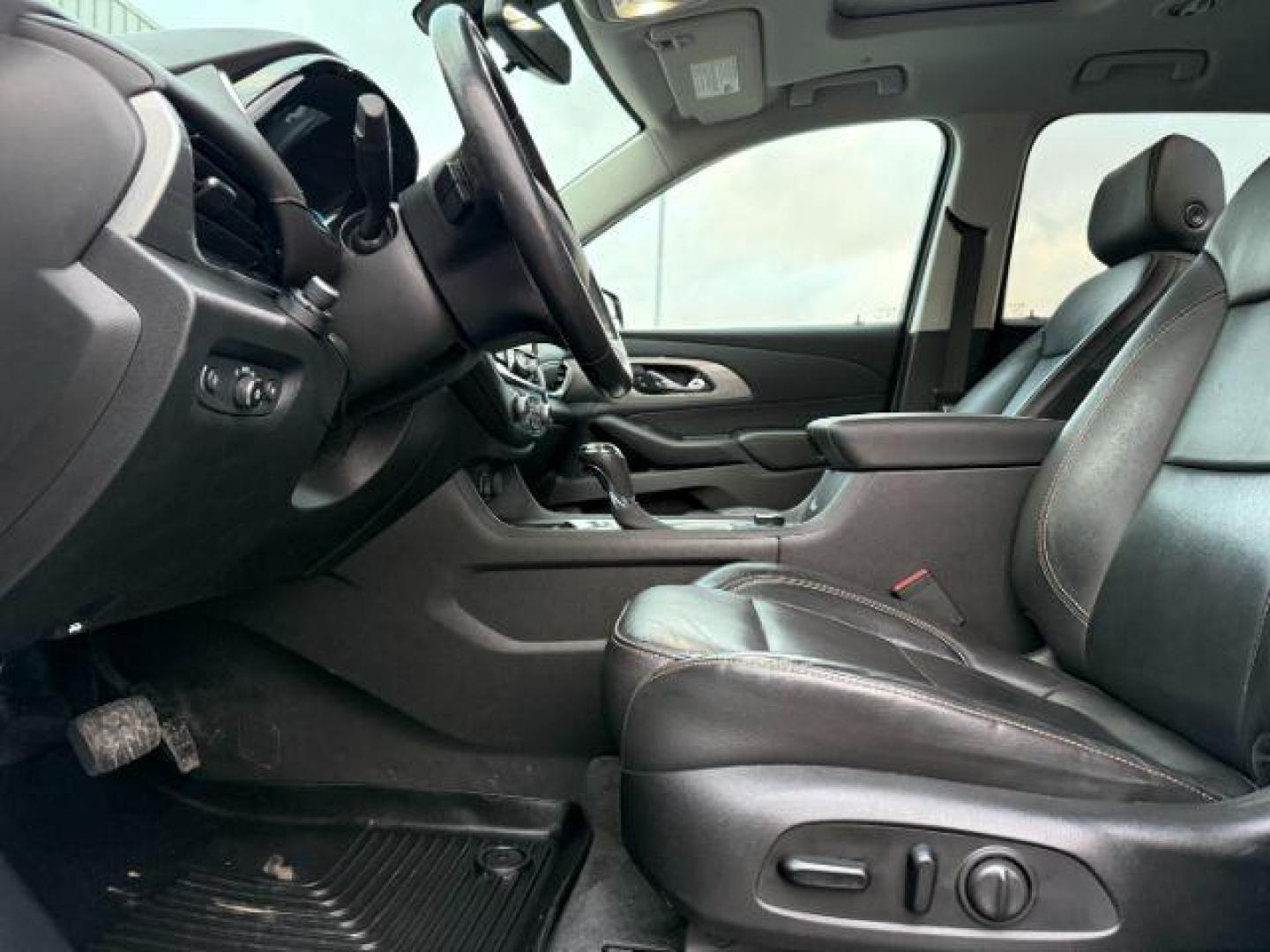 2020 SILVER /Jet Black Chevrolet Traverse (1GNEVHKW9LJ) with an 36L V-6 gasoline direct injection engine, Automatic transmission, located at 1175 N Woodruff Ave, Idaho Falls, ID, 83401, 43.506901, -111.999657 - At Timberline Auto, finding a great deal on your next vehicle is always easy! Our experienced sales staff's goal is to help find you the right vehicle at the right price! Our knowledgeable finance department has options for almost any credit score. We offer extended service contract options to prote - Photo#42