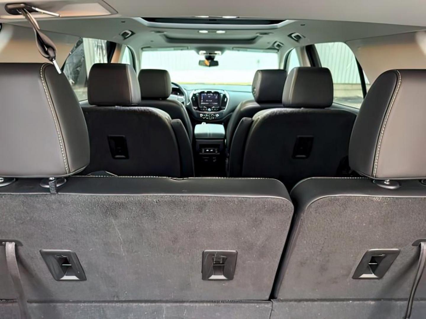 2020 SILVER /Jet Black Chevrolet Traverse (1GNEVHKW9LJ) with an 36L V-6 gasoline direct injection engine, Automatic transmission, located at 1175 N Woodruff Ave, Idaho Falls, ID, 83401, 43.506901, -111.999657 - At Timberline Auto, finding a great deal on your next vehicle is always easy! Our experienced sales staff's goal is to help find you the right vehicle at the right price! Our knowledgeable finance department has options for almost any credit score. We offer extended service contract options to prote - Photo#7