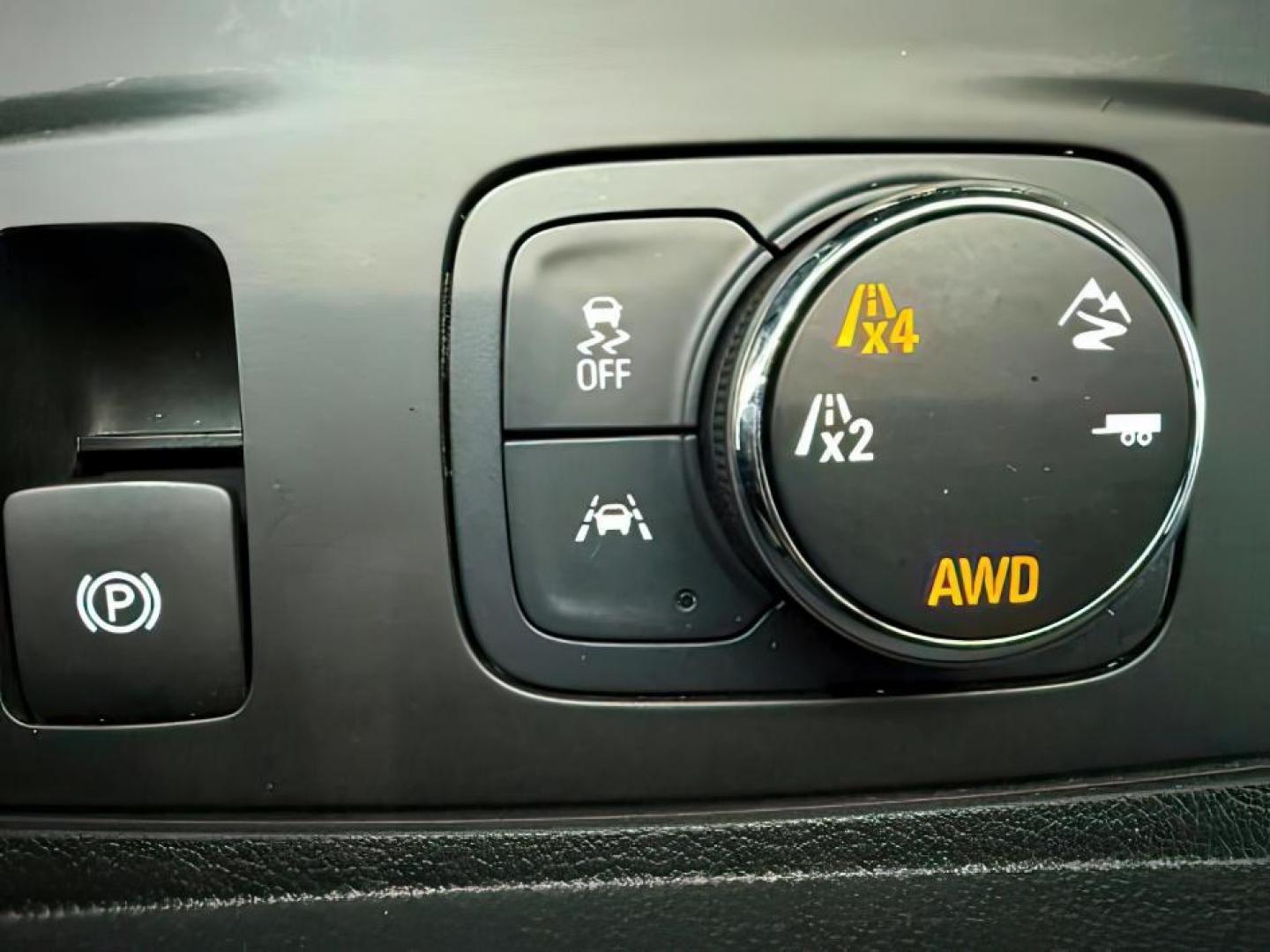 2020 SILVER /Jet Black Chevrolet Traverse (1GNEVHKW9LJ) with an 36L V-6 gasoline direct injection engine, Automatic transmission, located at 1175 N Woodruff Ave, Idaho Falls, ID, 83401, 43.506901, -111.999657 - At Timberline Auto, finding a great deal on your next vehicle is always easy! Our experienced sales staff's goal is to help find you the right vehicle at the right price! Our knowledgeable finance department has options for almost any credit score. We offer extended service contract options to prote - Photo#20