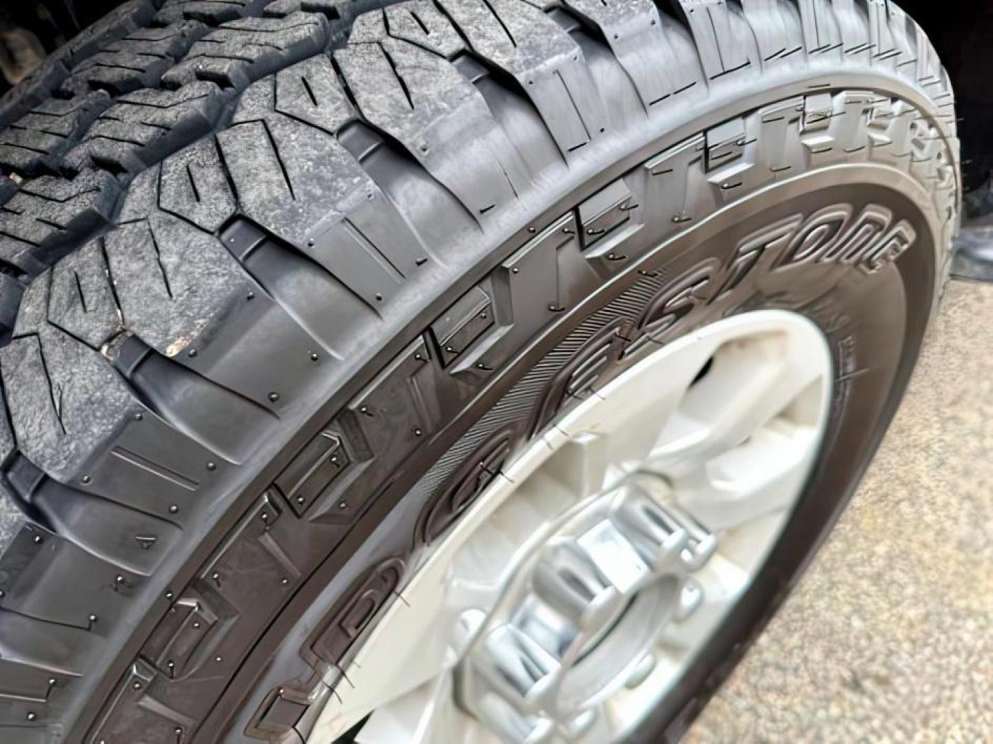 2024 RED /Medium Dark Slate Ford F-250 (1FT7W2BT3RE) with an Powerstroke 67L V-8 diesel direct injection engine, Automatic transmission, located at 1175 N Woodruff Ave, Idaho Falls, ID, 83401, 43.506901, -111.999657 - At Timberline Auto, finding a great deal on your next vehicle is always easy! Our experienced sales staff's goal is to help find you the right vehicle at the right price! Our knowledgeable finance department has options for almost any credit score. We offer extended service contract options to prote - Photo#10