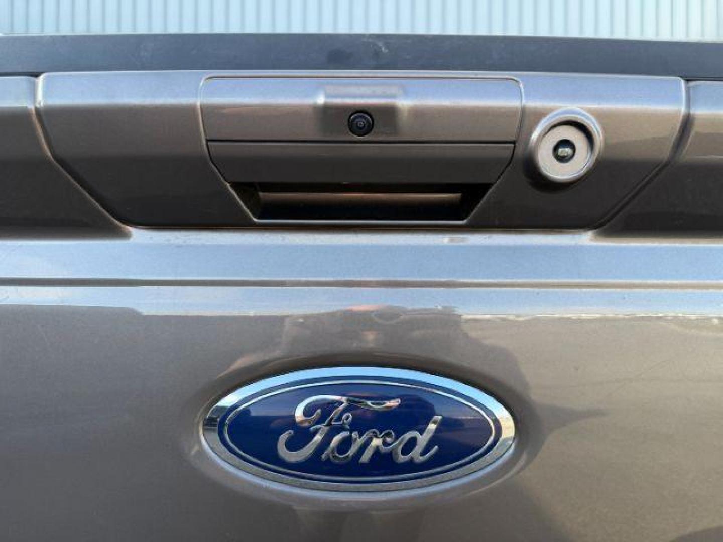 2023 GOLD /LEATHER Ford Super Duty F-350 SRW (1FT8W3BT5PE) with an 67L engine, Automatic transmission, located at 1175 N Woodruff Ave, Idaho Falls, ID, 83401, 43.506901, -111.999657 - At Timberline Auto, finding a great deal on your next vehicle is always easy! Our experienced sales staff's goal is to help find you the right vehicle at the right price! Our knowledgeable finance department has options for almost any credit score. We offer extended service contract options to prote - Photo#30