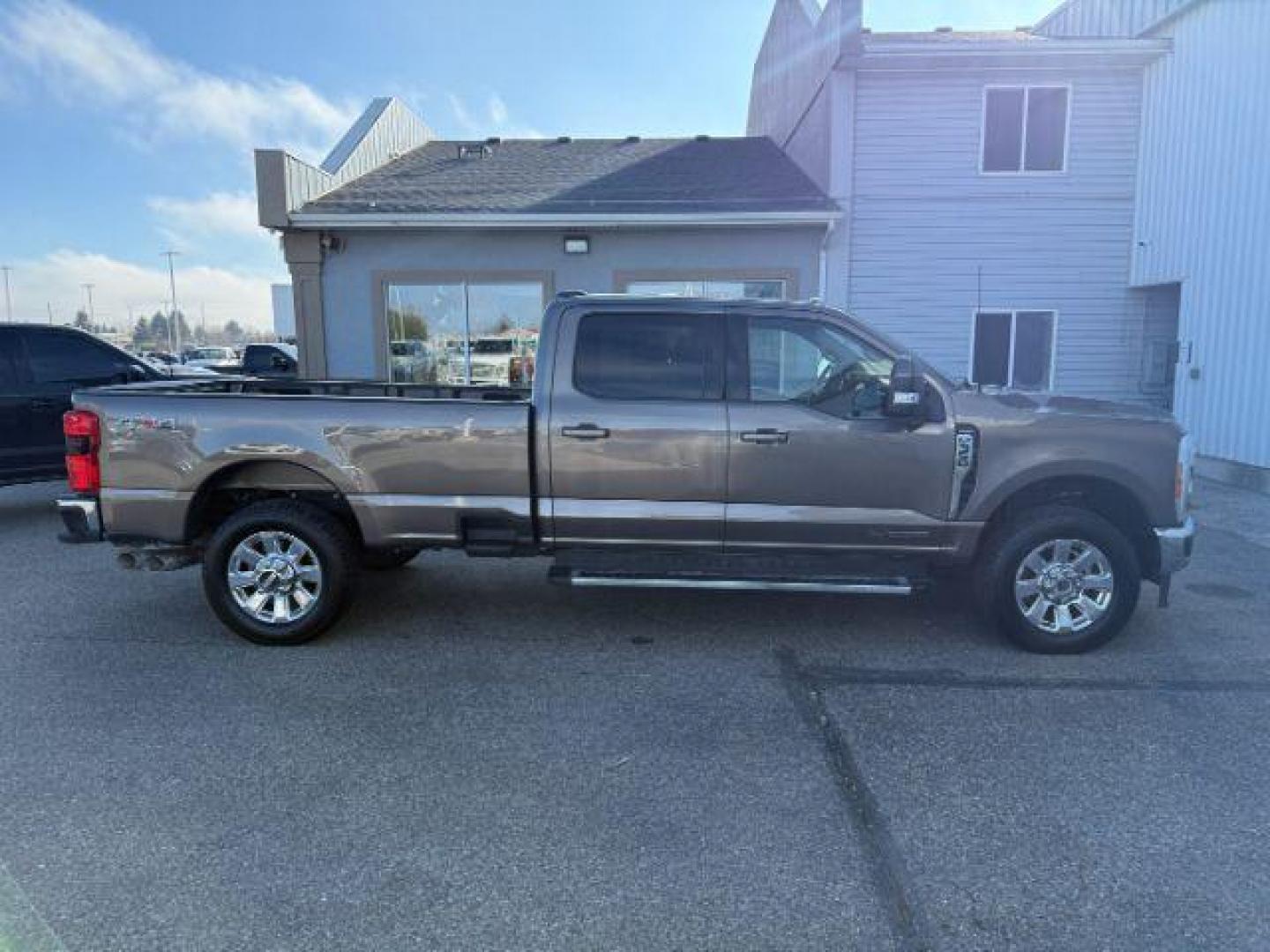 2023 GOLD /LEATHER Ford Super Duty F-350 SRW (1FT8W3BT5PE) with an 67L engine, Automatic transmission, located at 1175 N Woodruff Ave, Idaho Falls, ID, 83401, 43.506901, -111.999657 - At Timberline Auto, finding a great deal on your next vehicle is always easy! Our experienced sales staff's goal is to help find you the right vehicle at the right price! Our knowledgeable finance department has options for almost any credit score. We offer extended service contract options to prote - Photo#33