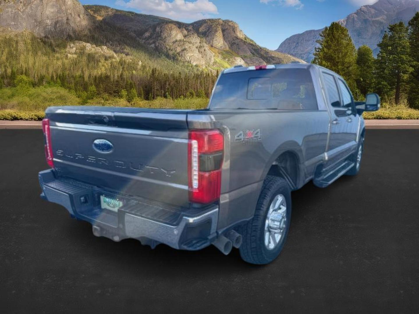 2023 GOLD /LEATHER Ford Super Duty F-350 SRW (1FT8W3BT5PE) with an 67L engine, Automatic transmission, located at 1175 N Woodruff Ave, Idaho Falls, ID, 83401, 43.506901, -111.999657 - At Timberline Auto, finding a great deal on your next vehicle is always easy! Our experienced sales staff's goal is to help find you the right vehicle at the right price! Our knowledgeable finance department has options for almost any credit score. We offer extended service contract options to prote - Photo#6