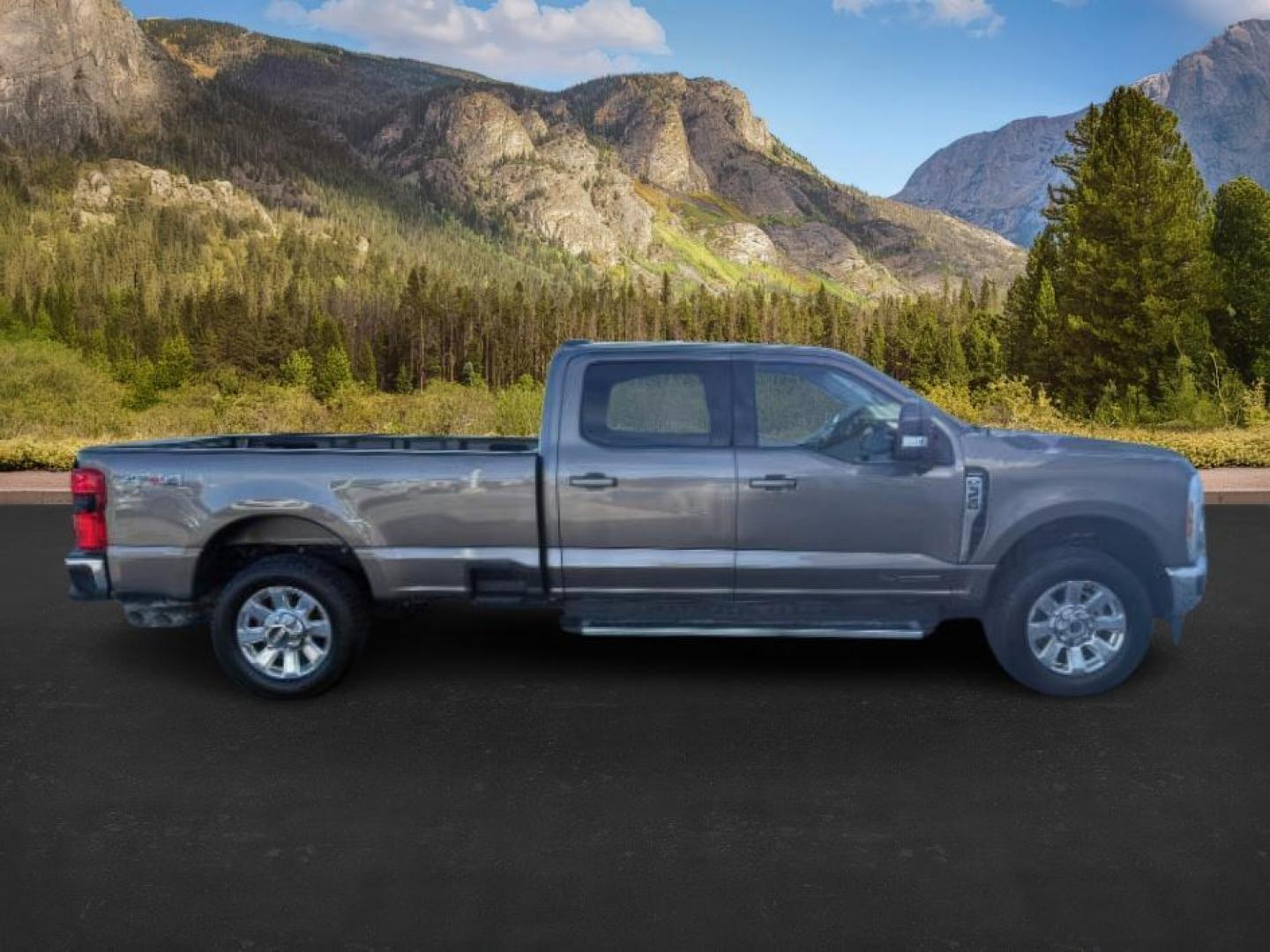 2023 GOLD /LEATHER Ford Super Duty F-350 SRW (1FT8W3BT5PE) with an 67L engine, Automatic transmission, located at 1175 N Woodruff Ave, Idaho Falls, ID, 83401, 43.506901, -111.999657 - At Timberline Auto, finding a great deal on your next vehicle is always easy! Our experienced sales staff's goal is to help find you the right vehicle at the right price! Our knowledgeable finance department has options for almost any credit score. We offer extended service contract options to prote - Photo#7