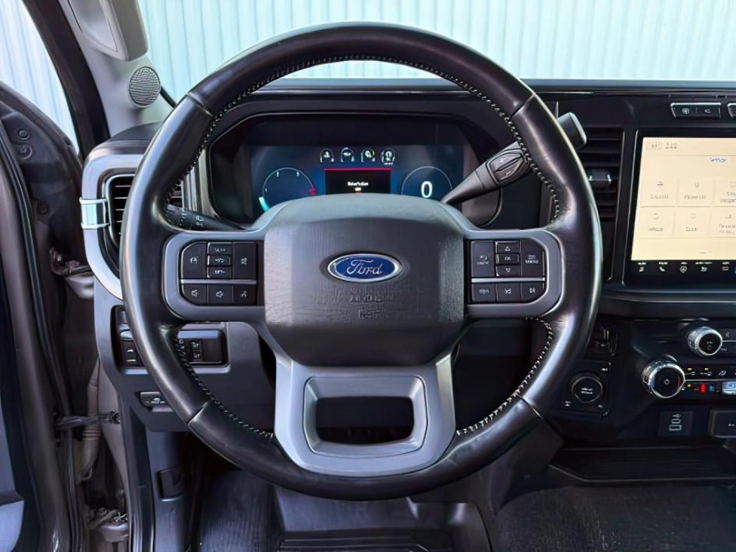 2023 GOLD /LEATHER Ford Super Duty F-350 SRW (1FT8W3BT5PE) with an 67L engine, Automatic transmission, located at 1175 N Woodruff Ave, Idaho Falls, ID, 83401, 43.506901, -111.999657 - At Timberline Auto, finding a great deal on your next vehicle is always easy! Our experienced sales staff's goal is to help find you the right vehicle at the right price! Our knowledgeable finance department has options for almost any credit score. We offer extended service contract options to prote - Photo#14