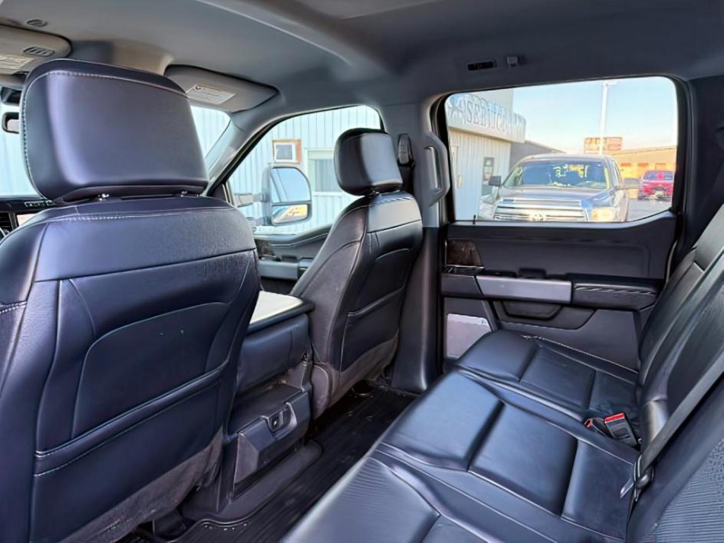 2023 GOLD /LEATHER Ford Super Duty F-350 SRW (1FT8W3BT5PE) with an 67L engine, Automatic transmission, located at 1175 N Woodruff Ave, Idaho Falls, ID, 83401, 43.506901, -111.999657 - At Timberline Auto, finding a great deal on your next vehicle is always easy! Our experienced sales staff's goal is to help find you the right vehicle at the right price! Our knowledgeable finance department has options for almost any credit score. We offer extended service contract options to prote - Photo#24