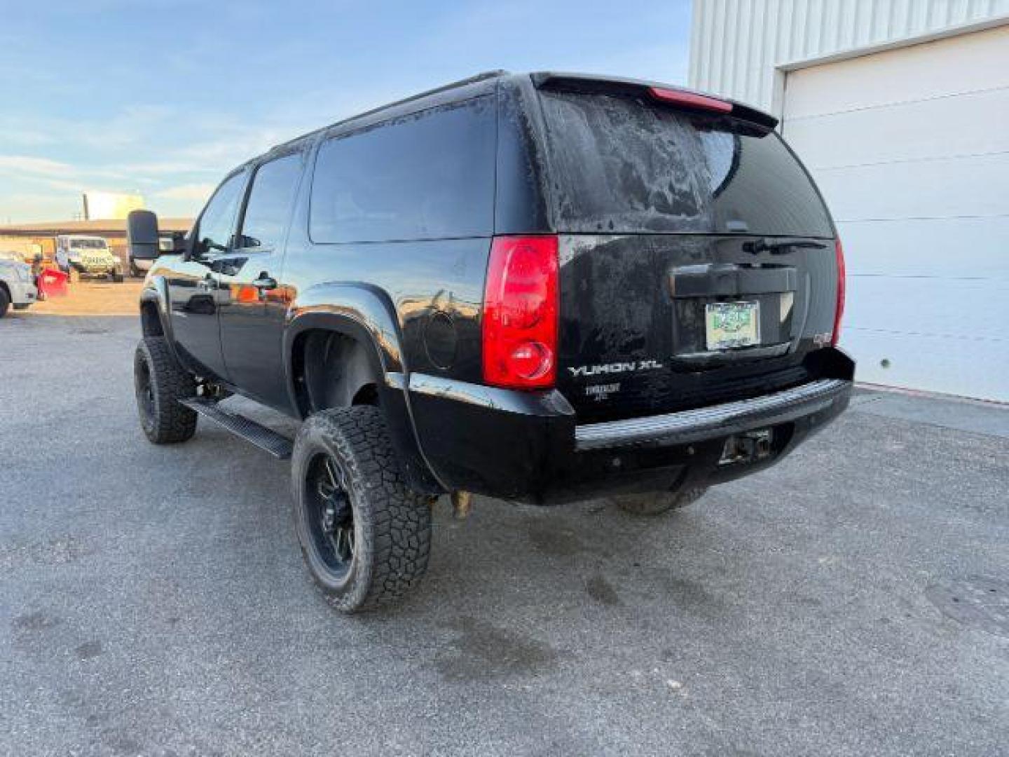 2008 Onyx Black /Ebony GMC Yukon XL 2500 (1GKGK26KX8R) with an Vortec 6L V-8 variable valve control engine, Automatic transmission, located at 1175 N Woodruff Ave, Idaho Falls, ID, 83401, 43.506901, -111.999657 - At Timberline Auto, finding a great deal on your next vehicle is always easy! Our experienced sales staff's goal is to help find you the right vehicle at the right price! Our knowledgeable finance department has options for almost any credit score. We offer extended service contract options to prote - Photo#26