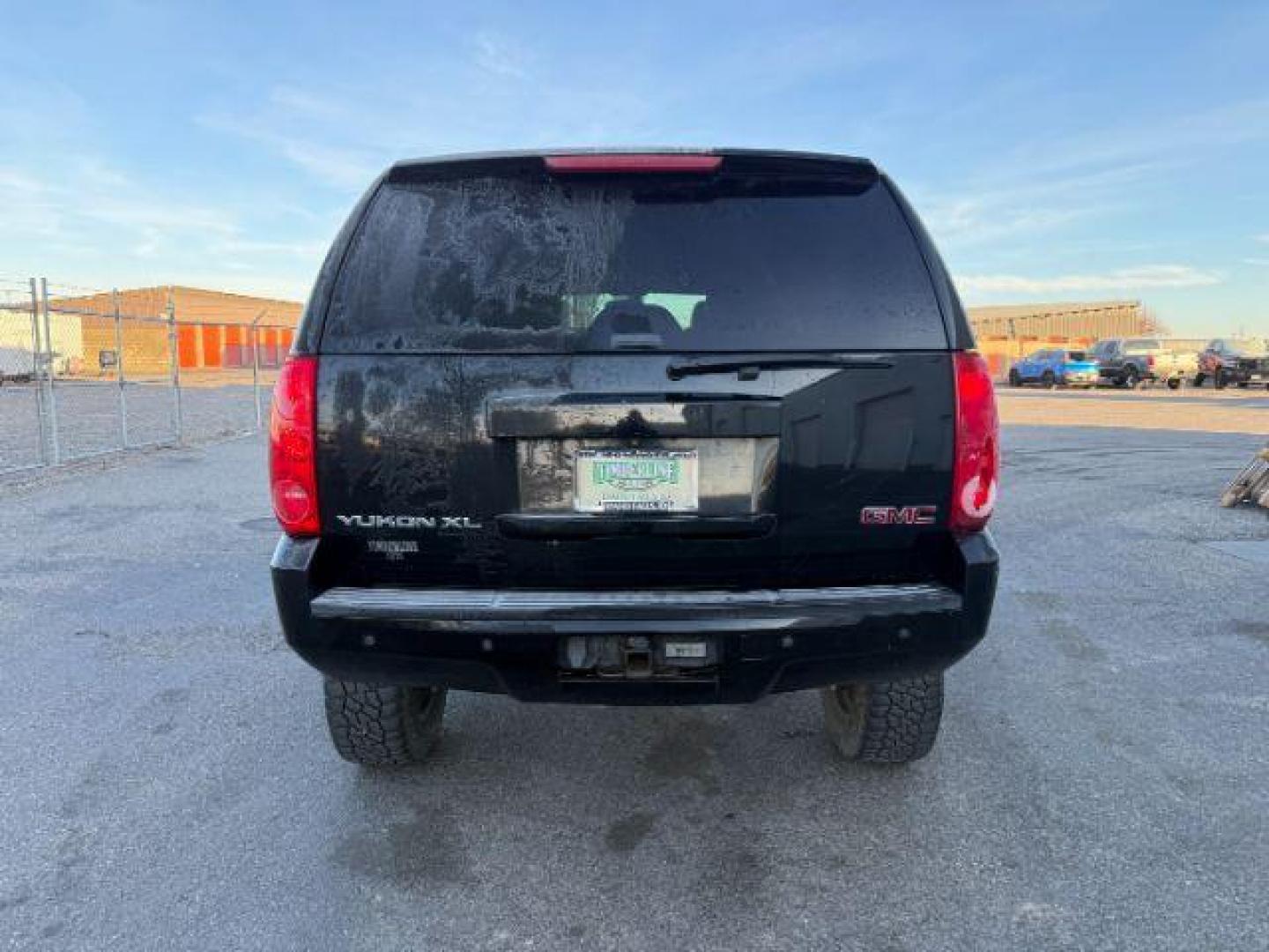 2008 Onyx Black /Ebony GMC Yukon XL 2500 (1GKGK26KX8R) with an Vortec 6L V-8 variable valve control engine, Automatic transmission, located at 1175 N Woodruff Ave, Idaho Falls, ID, 83401, 43.506901, -111.999657 - At Timberline Auto, finding a great deal on your next vehicle is always easy! Our experienced sales staff's goal is to help find you the right vehicle at the right price! Our knowledgeable finance department has options for almost any credit score. We offer extended service contract options to prote - Photo#27