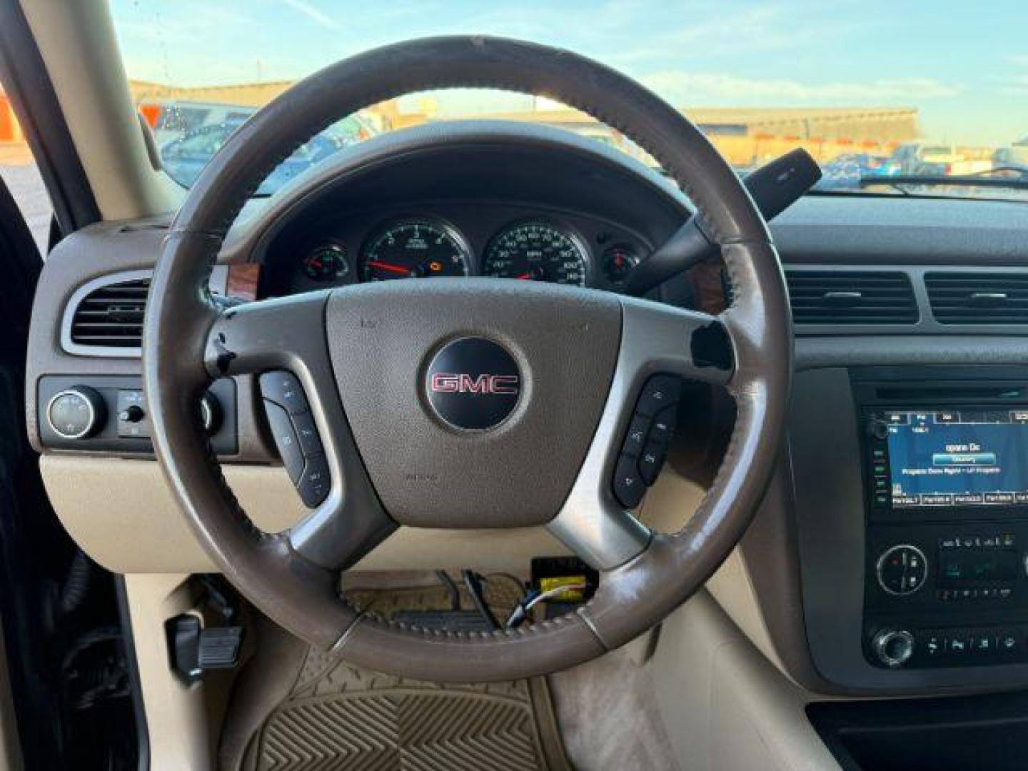2008 Onyx Black /Ebony GMC Yukon XL 2500 (1GKGK26KX8R) with an Vortec 6L V-8 variable valve control engine, Automatic transmission, located at 1175 N Woodruff Ave, Idaho Falls, ID, 83401, 43.506901, -111.999657 - At Timberline Auto, finding a great deal on your next vehicle is always easy! Our experienced sales staff's goal is to help find you the right vehicle at the right price! Our knowledgeable finance department has options for almost any credit score. We offer extended service contract options to prote - Photo#38