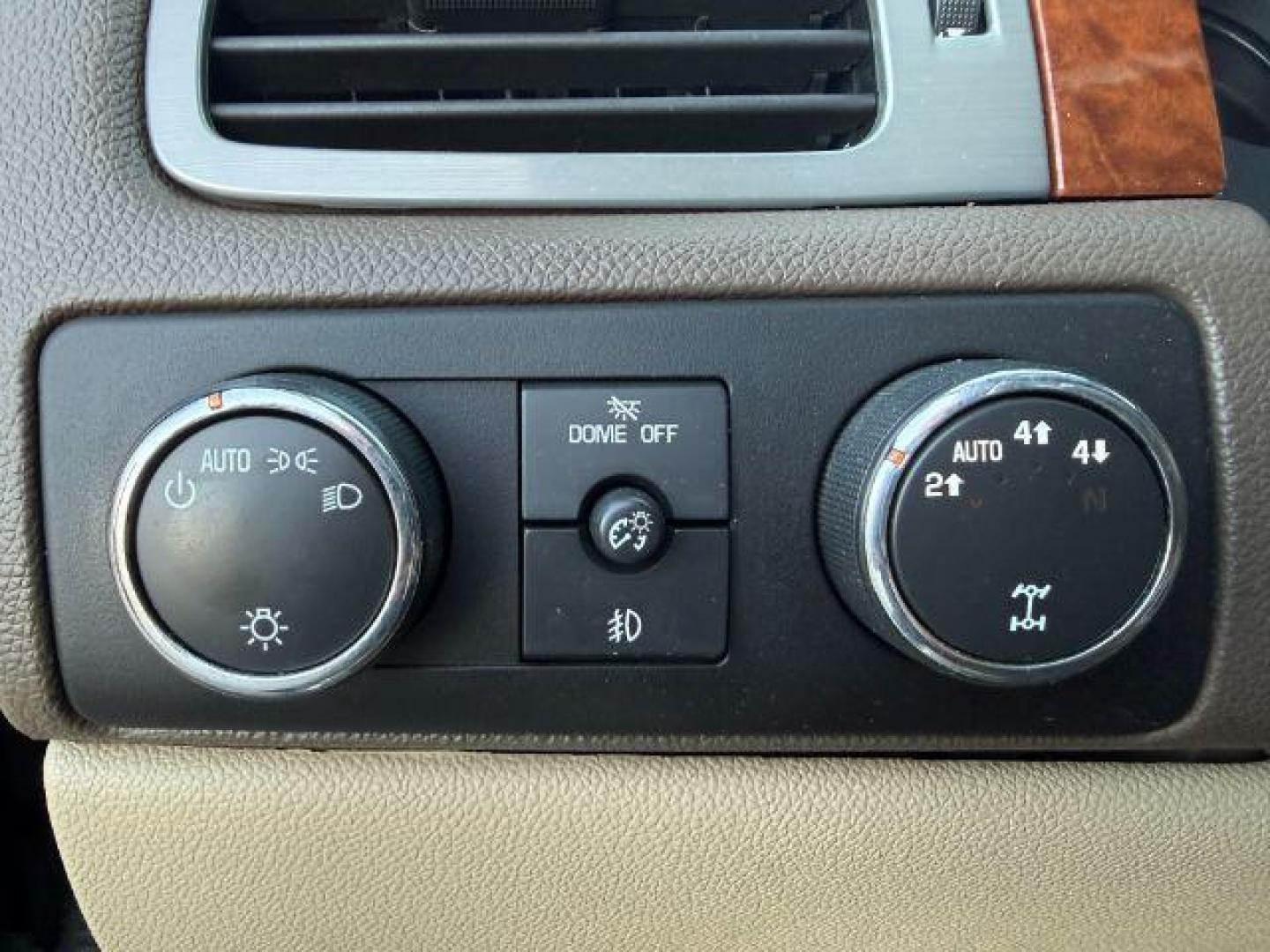 2008 Onyx Black /Ebony GMC Yukon XL 2500 (1GKGK26KX8R) with an Vortec 6L V-8 variable valve control engine, Automatic transmission, located at 1175 N Woodruff Ave, Idaho Falls, ID, 83401, 43.506901, -111.999657 - At Timberline Auto, finding a great deal on your next vehicle is always easy! Our experienced sales staff's goal is to help find you the right vehicle at the right price! Our knowledgeable finance department has options for almost any credit score. We offer extended service contract options to prote - Photo#42