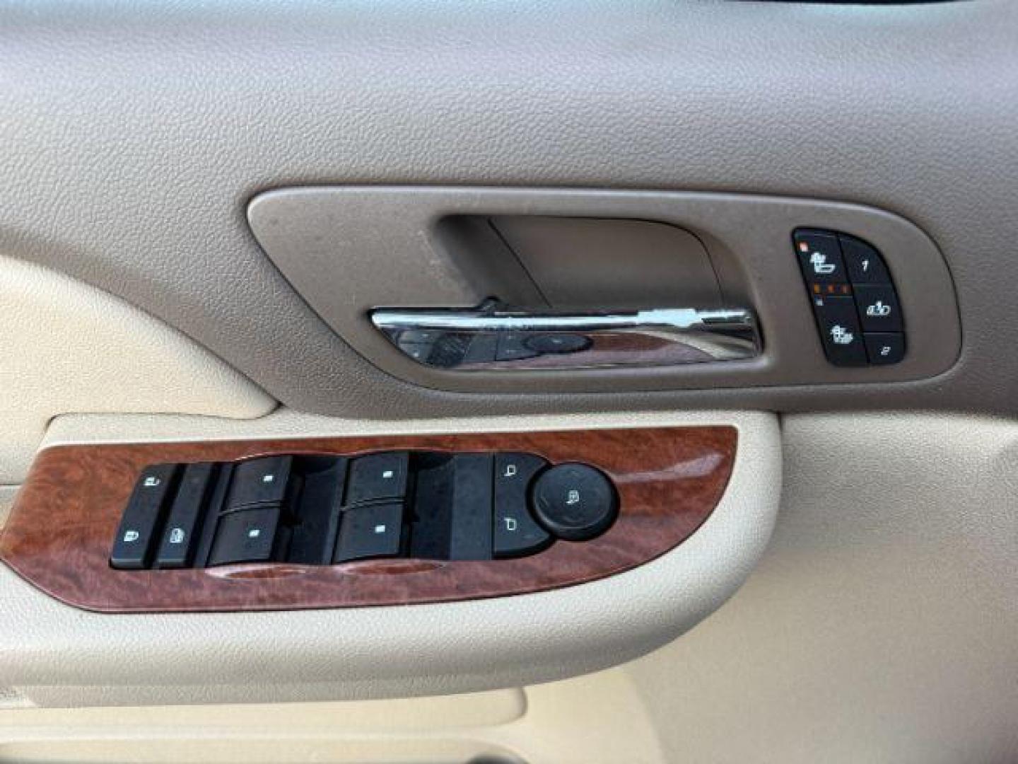 2008 Onyx Black /Ebony GMC Yukon XL 2500 (1GKGK26KX8R) with an Vortec 6L V-8 variable valve control engine, Automatic transmission, located at 1175 N Woodruff Ave, Idaho Falls, ID, 83401, 43.506901, -111.999657 - At Timberline Auto, finding a great deal on your next vehicle is always easy! Our experienced sales staff's goal is to help find you the right vehicle at the right price! Our knowledgeable finance department has options for almost any credit score. We offer extended service contract options to prote - Photo#44