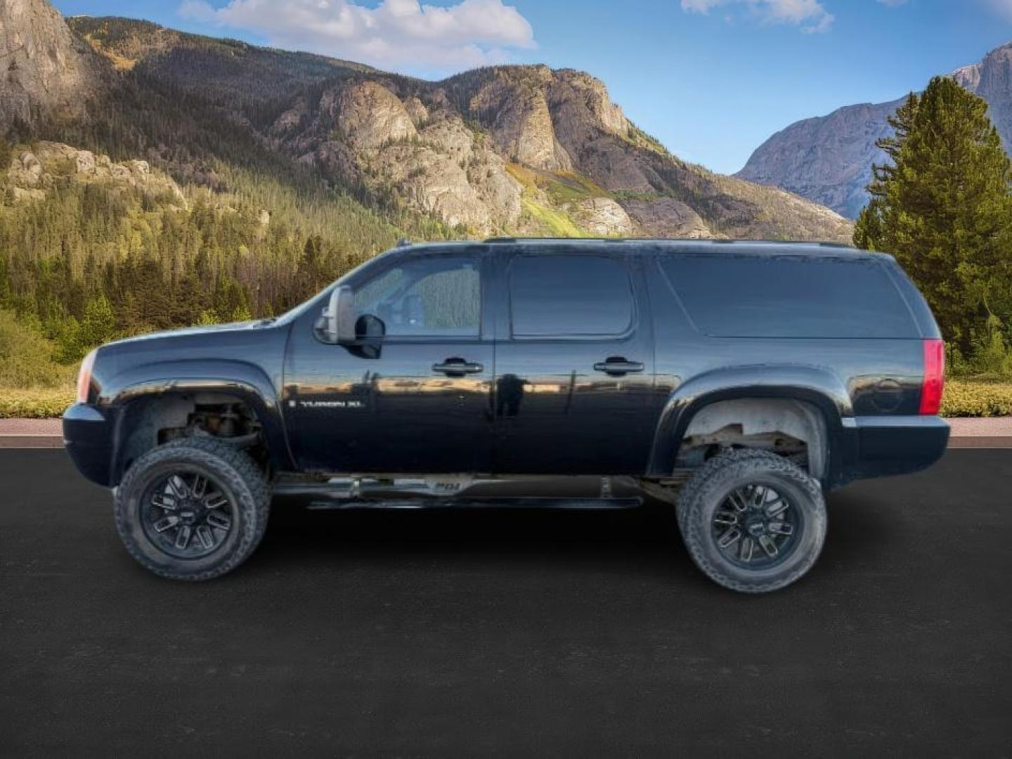 2008 Onyx Black /Ebony GMC Yukon XL 2500 (1GKGK26KX8R) with an Vortec 6L V-8 variable valve control engine, Automatic transmission, located at 1175 N Woodruff Ave, Idaho Falls, ID, 83401, 43.506901, -111.999657 - At Timberline Auto, finding a great deal on your next vehicle is always easy! Our experienced sales staff's goal is to help find you the right vehicle at the right price! Our knowledgeable finance department has options for almost any credit score. We offer extended service contract options to prote - Photo#1