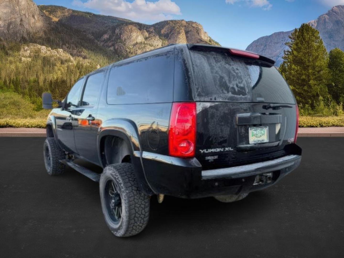 2008 Onyx Black /Ebony GMC Yukon XL 2500 (1GKGK26KX8R) with an Vortec 6L V-8 variable valve control engine, Automatic transmission, located at 1175 N Woodruff Ave, Idaho Falls, ID, 83401, 43.506901, -111.999657 - At Timberline Auto, finding a great deal on your next vehicle is always easy! Our experienced sales staff's goal is to help find you the right vehicle at the right price! Our knowledgeable finance department has options for almost any credit score. We offer extended service contract options to prote - Photo#2