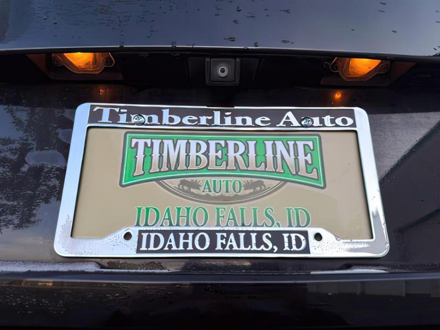 2008 Onyx Black /Ebony GMC Yukon XL 2500 (1GKGK26KX8R) with an Vortec 6L V-8 variable valve control engine, Automatic transmission, located at 1175 N Woodruff Ave, Idaho Falls, ID, 83401, 43.506901, -111.999657 - At Timberline Auto, finding a great deal on your next vehicle is always easy! Our experienced sales staff's goal is to help find you the right vehicle at the right price! Our knowledgeable finance department has options for almost any credit score. We offer extended service contract options to prote - Photo#4