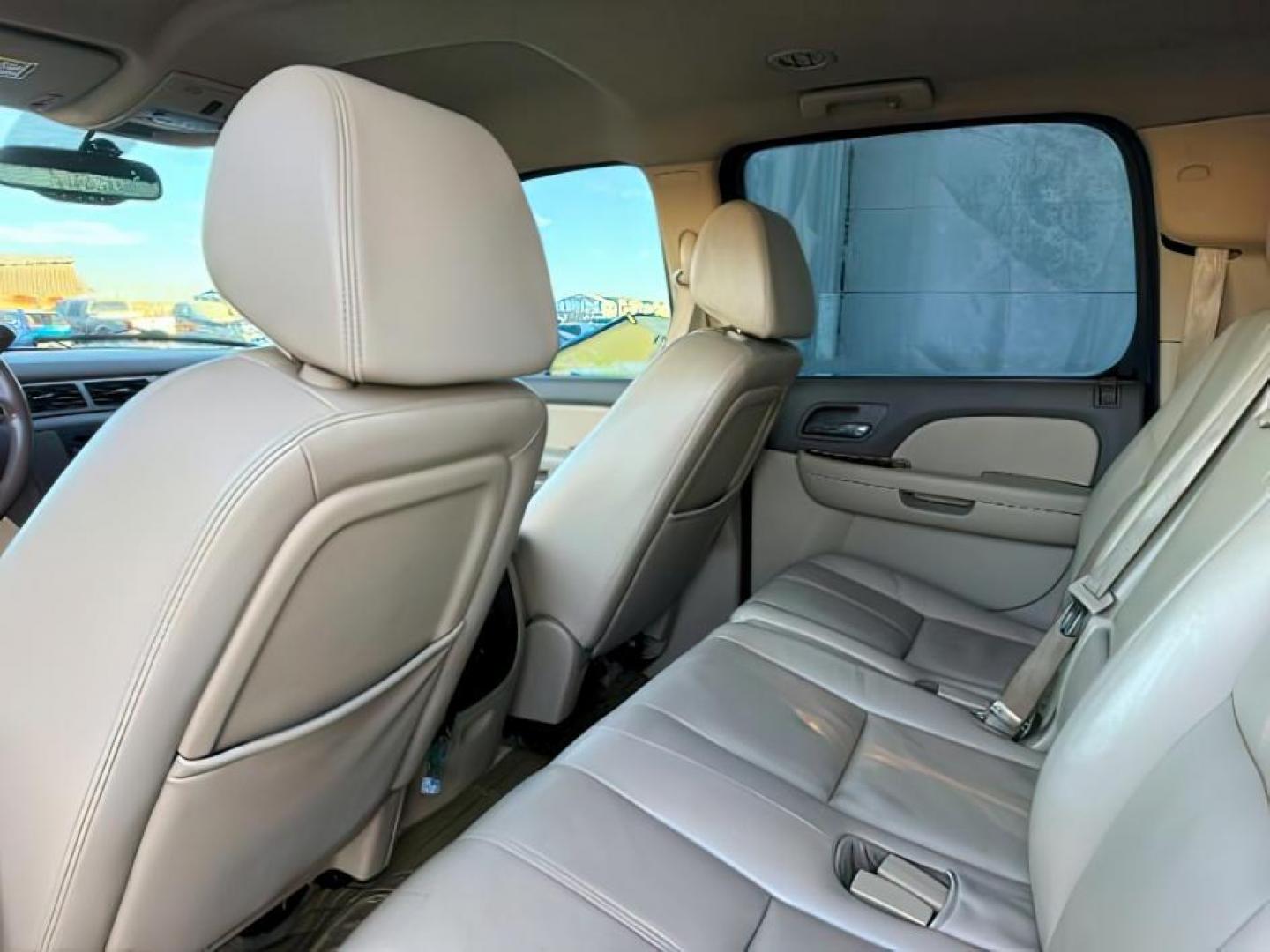 2008 Onyx Black /Ebony GMC Yukon XL 2500 (1GKGK26KX8R) with an Vortec 6L V-8 variable valve control engine, Automatic transmission, located at 1175 N Woodruff Ave, Idaho Falls, ID, 83401, 43.506901, -111.999657 - At Timberline Auto, finding a great deal on your next vehicle is always easy! Our experienced sales staff's goal is to help find you the right vehicle at the right price! Our knowledgeable finance department has options for almost any credit score. We offer extended service contract options to prote - Photo#22