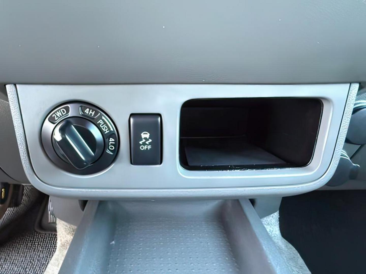 2016 Brilliant Silver /Steel Nissan Frontier (1N6AD0EV3GN) with an VQ 4L V-6 DOHC engine, Automatic transmission, located at 1175 N Woodruff Ave, Idaho Falls, ID, 83401, 43.506901, -111.999657 - At Timberline Auto, finding a great deal on your next vehicle is always easy! Our experienced sales staff's goal is to help find you the right vehicle at the right price! Our knowledgeable finance department has options for almost any credit score. We offer extended service contract options to prote - Photo#15