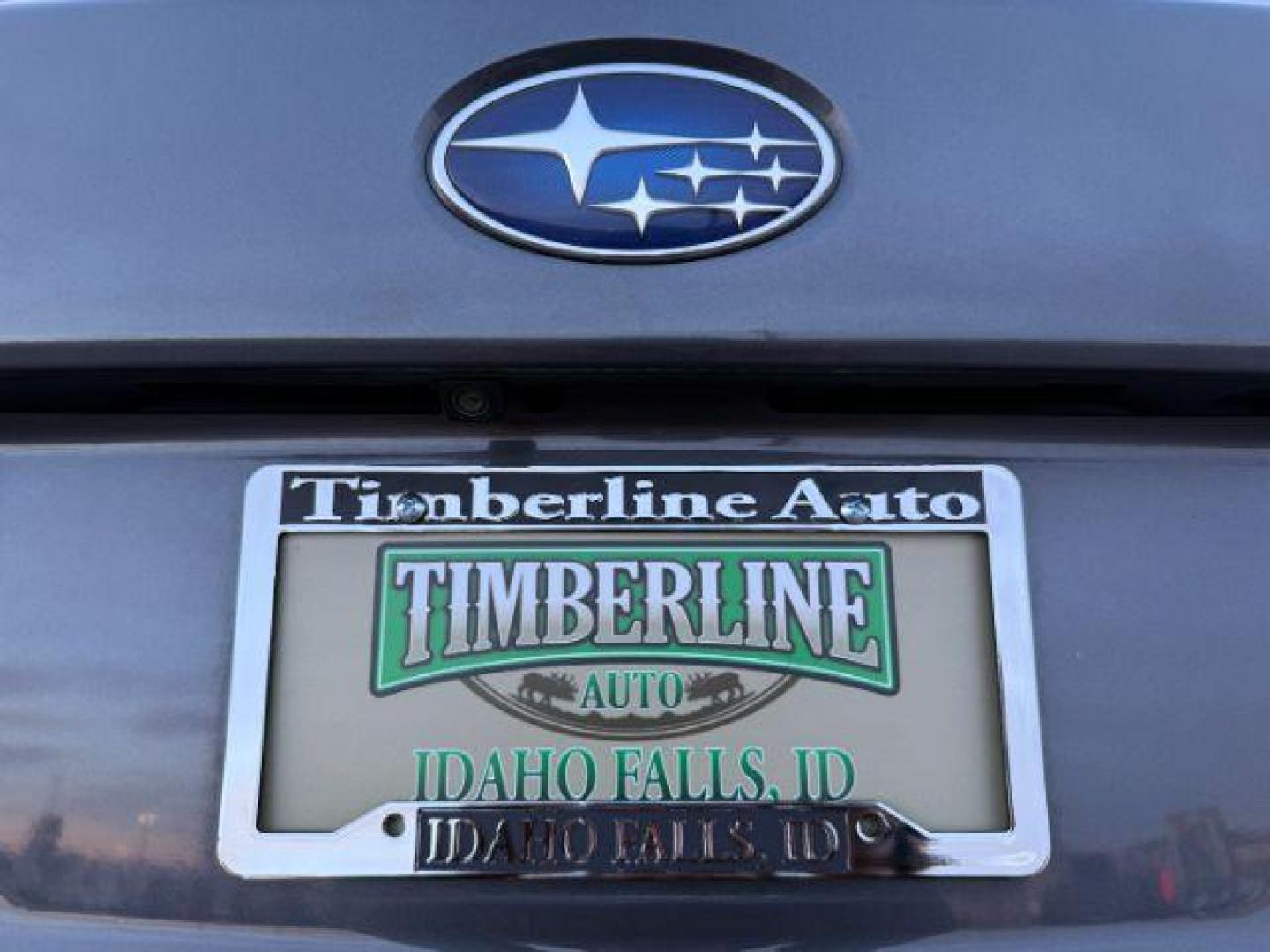 2018 GRAY /Slate Black Subaru Outback (4S4BSANC9J3) with an 25L H-4 DOHC engine, Automatic transmission, located at 1175 N Woodruff Ave, Idaho Falls, ID, 83401, 43.506901, -111.999657 - At Timberline Auto, finding a great deal on your next vehicle is always easy! Our experienced sales staff's goal is to help find you the right vehicle at the right price! Our knowledgeable finance department has options for almost any credit score. We offer extended service contract options to prote - Photo#32