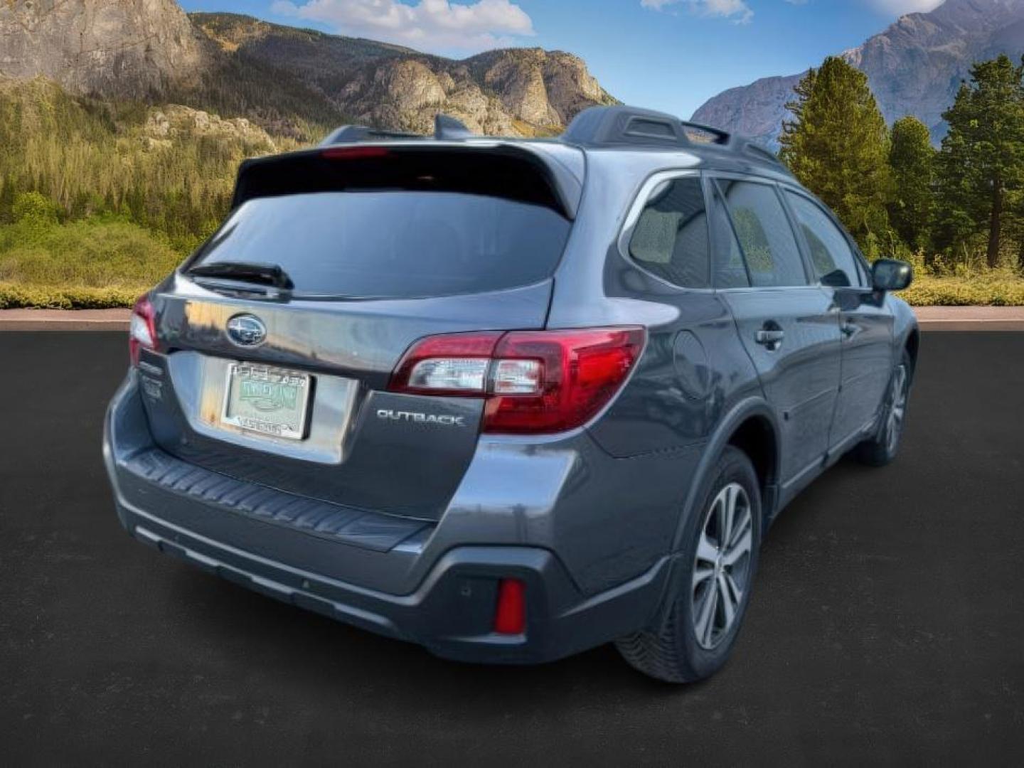 2018 GRAY /Slate Black Subaru Outback (4S4BSANC9J3) with an 25L H-4 DOHC engine, Automatic transmission, located at 1175 N Woodruff Ave, Idaho Falls, ID, 83401, 43.506901, -111.999657 - At Timberline Auto, finding a great deal on your next vehicle is always easy! Our experienced sales staff's goal is to help find you the right vehicle at the right price! Our knowledgeable finance department has options for almost any credit score. We offer extended service contract options to prote - Photo#8