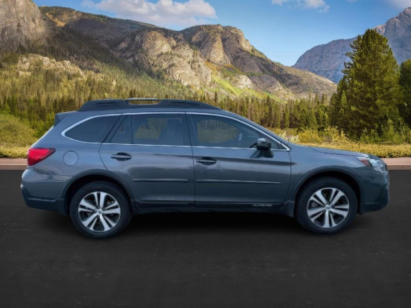 2018 GRAY /Slate Black Subaru Outback (4S4BSANC9J3) with an 25L H-4 DOHC engine, Automatic transmission, located at 1175 N Woodruff Ave, Idaho Falls, ID, 83401, 43.506901, -111.999657 - At Timberline Auto, finding a great deal on your next vehicle is always easy! Our experienced sales staff's goal is to help find you the right vehicle at the right price! Our knowledgeable finance department has options for almost any credit score. We offer extended service contract options to prote - Photo#9