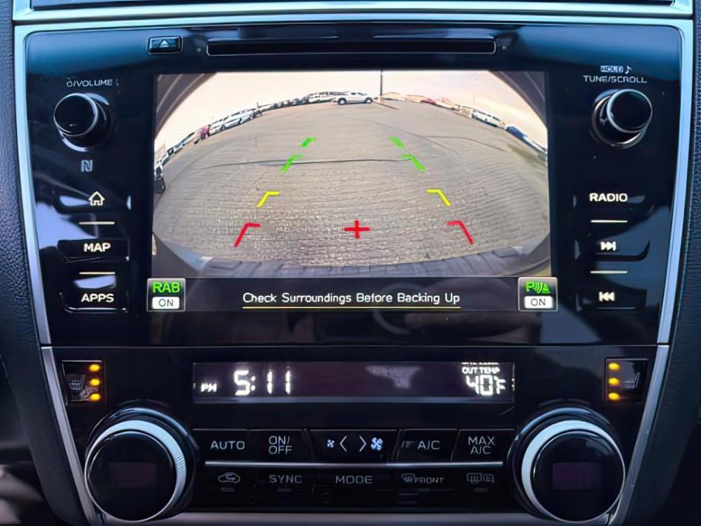 2018 GRAY /Slate Black Subaru Outback (4S4BSANC9J3) with an 25L H-4 DOHC engine, Automatic transmission, located at 1175 N Woodruff Ave, Idaho Falls, ID, 83401, 43.506901, -111.999657 - At Timberline Auto, finding a great deal on your next vehicle is always easy! Our experienced sales staff's goal is to help find you the right vehicle at the right price! Our knowledgeable finance department has options for almost any credit score. We offer extended service contract options to prote - Photo#18