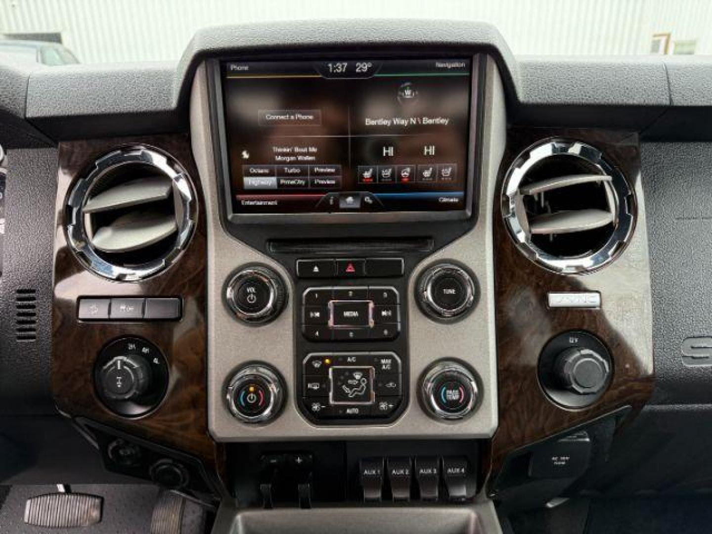 2015 Tuxedo Black Metallic /Black Ford F-350 PLATINUM (1FT8W3BT1FE) with an Powerstroke 6.7L V-8 diesel direct injection engine, AUTOMATIC transmission, located at 1235 N Woodruff Ave., Idaho Falls, 83401, (208) 523-1053, 43.507172, -112.000488 - Photo#39