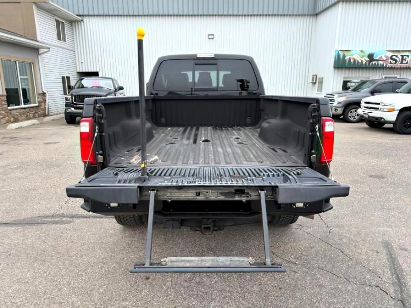 2015 Tuxedo Black Metallic /Black Ford F-350 PLATINUM (1FT8W3BT1FE) with an Powerstroke 6.7L V-8 diesel direct injection engine, AUTOMATIC transmission, located at 1235 N Woodruff Ave., Idaho Falls, 83401, (208) 523-1053, 43.507172, -112.000488 - Photo#4