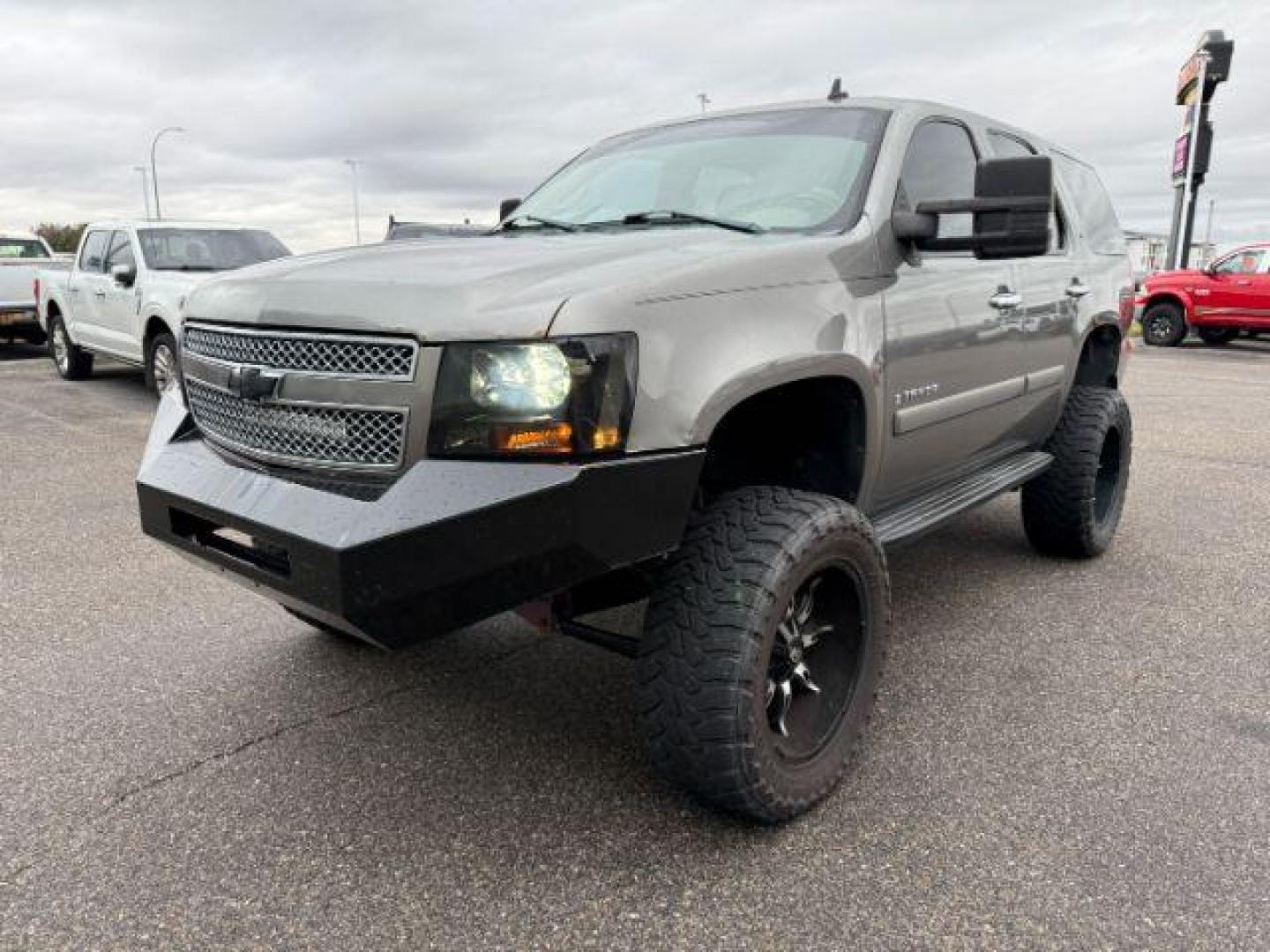2007 GREY /Ebony Chevrolet Tahoe (1GNFK13027J) with an 53 engine, Automatic transmission, located at 1175 N Woodruff Ave, Idaho Falls, ID, 83401, 43.506901, -111.999657 - ... Read the full description on our Website at: www.usedtrucksidahofalls.com - Photo#10