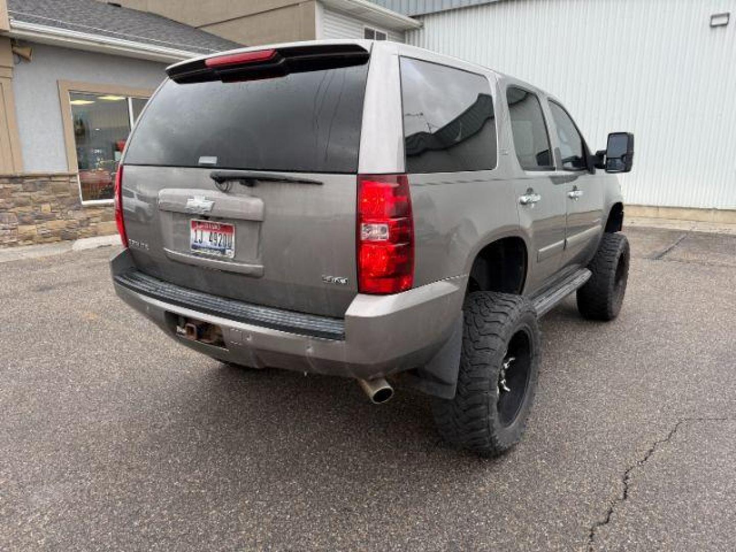 2007 GREY /Ebony Chevrolet Tahoe (1GNFK13027J) with an 53 engine, Automatic transmission, located at 1175 N Woodruff Ave, Idaho Falls, ID, 83401, 43.506901, -111.999657 - ... Read the full description on our Website at: www.usedtrucksidahofalls.com - Photo#14