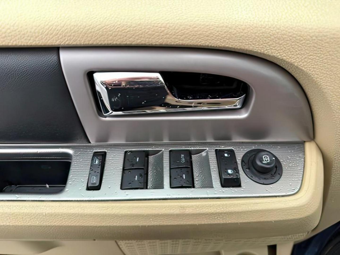 2017 BLUE /Ebony Ford Expedition EL (1FMJK1JT9HE) with an EcoBoost 35L V-6 gasoline direct injection engine, Automatic transmission, located at 1175 N Woodruff Ave, Idaho Falls, ID, 83401, 43.506901, -111.999657 - At Timberline Auto, finding a great deal on your next vehicle is always easy! Our experienced sales staff's goal is to help find you the right vehicle at the right price! Our knowledgeable finance department has options for almost any credit score. We offer extended service contract options to prote - Photo#21