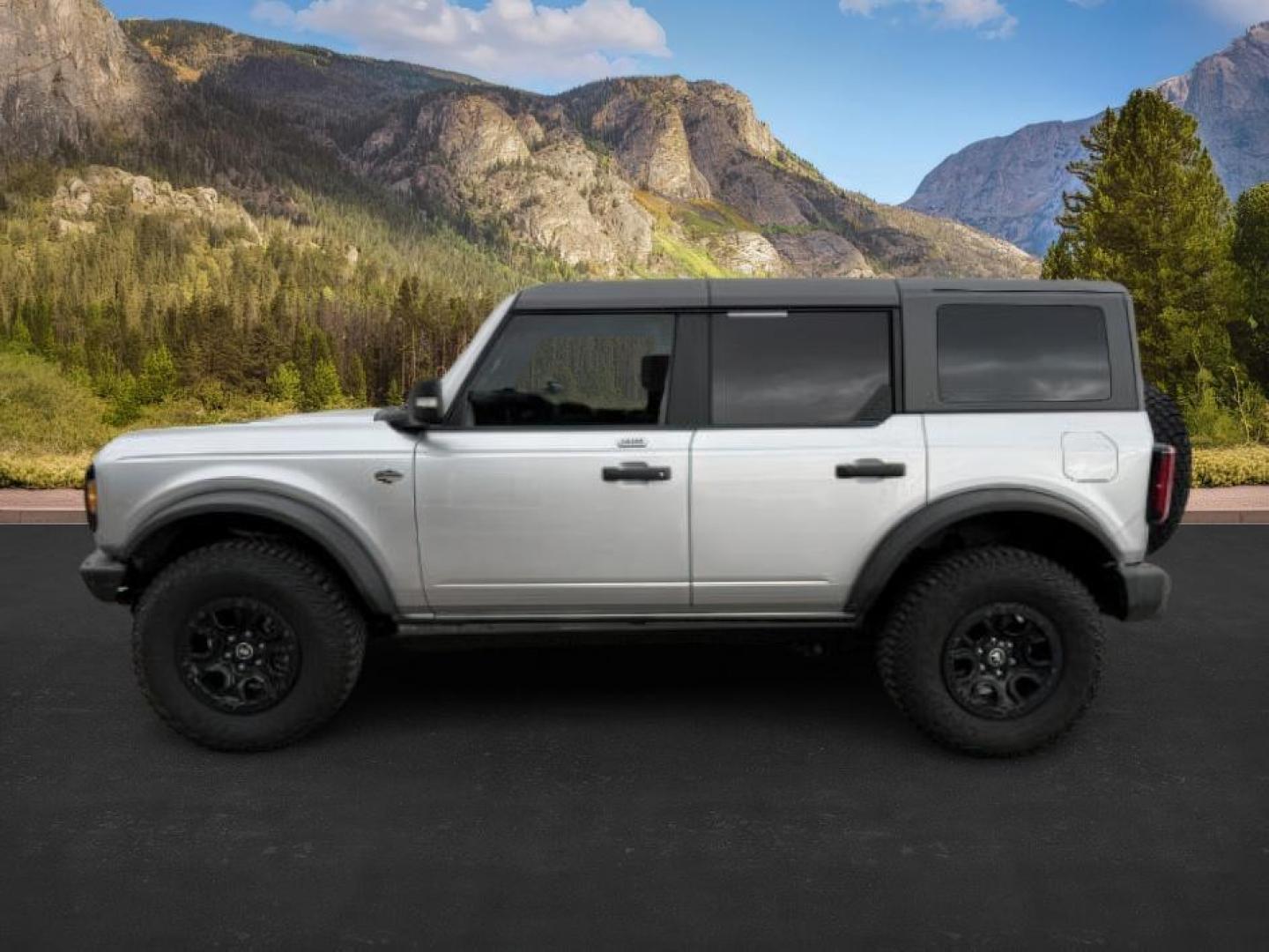 2022 SILVER /Medium Sandstone w/Black Onyx Ford Bronco (1FMEE5DP3NL) with an EcoBoost 27L V-6 portdirect injection engine, Automatic transmission, located at 1175 N Woodruff Ave, Idaho Falls, ID, 83401, 43.506901, -111.999657 - At Timberline Auto, finding a great deal on your next vehicle is always easy! Our experienced sales staff's goal is to help find you the right vehicle at the right price! Our knowledgeable finance department has options for almost any credit score. We offer extended service contract options to prote - Photo#1