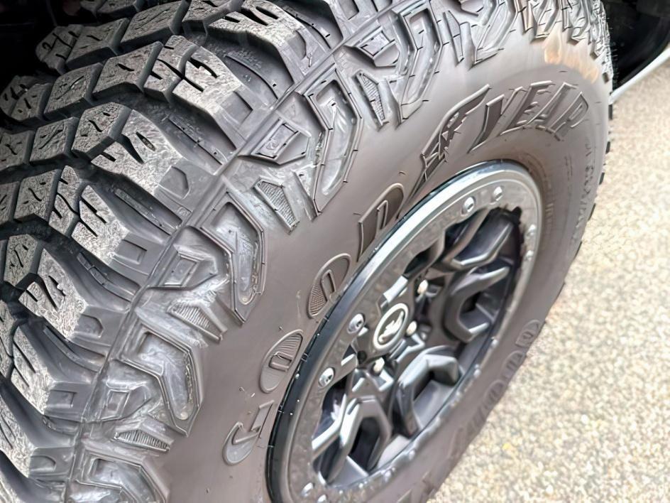 2022 SILVER /Medium Sandstone w/Black Onyx Ford Bronco (1FMEE5DP3NL) with an EcoBoost 27L V-6 portdirect injection engine, Automatic transmission, located at 1175 N Woodruff Ave, Idaho Falls, ID, 83401, 43.506901, -111.999657 - This 2022 Ford Bronco is a modern off-road SUV built to balance everyday driving comfort with serious adventure capability. Powered by a 2.7L EcoBoost V6, it delivers strong, responsive performance whether on the highway or exploring rougher terrain. The interior features leather seating with heated- Photo#10