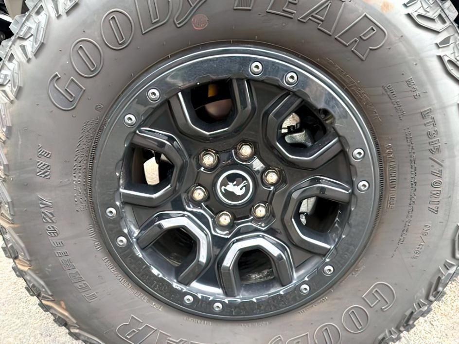 2022 SILVER /Medium Sandstone w/Black Onyx Ford Bronco (1FMEE5DP3NL) with an EcoBoost 27L V-6 portdirect injection engine, Automatic transmission, located at 1175 N Woodruff Ave, Idaho Falls, ID, 83401, 43.506901, -111.999657 - This 2022 Ford Bronco is a modern off-road SUV built to balance everyday driving comfort with serious adventure capability. Powered by a 2.7L EcoBoost V6, it delivers strong, responsive performance whether on the highway or exploring rougher terrain. The interior features leather seating with heated- Photo#11