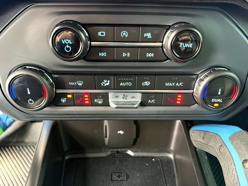 2022 SILVER /Medium Sandstone w/Black Onyx Ford Bronco (1FMEE5DP3NL) with an EcoBoost 27L V-6 portdirect injection engine, Automatic transmission, located at 1175 N Woodruff Ave, Idaho Falls, ID, 83401, 43.506901, -111.999657 - This 2022 Ford Bronco is a modern off-road SUV built to balance everyday driving comfort with serious adventure capability. Powered by a 2.7L EcoBoost V6, it delivers strong, responsive performance whether on the highway or exploring rougher terrain. The interior features leather seating with heated- Photo#18
