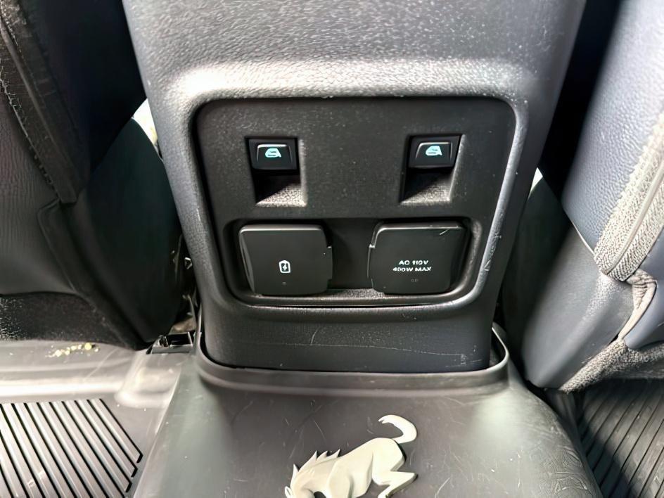 2022 SILVER /Medium Sandstone w/Black Onyx Ford Bronco (1FMEE5DP3NL) with an EcoBoost 27L V-6 portdirect injection engine, Automatic transmission, located at 1175 N Woodruff Ave, Idaho Falls, ID, 83401, 43.506901, -111.999657 - This 2022 Ford Bronco is a modern off-road SUV built to balance everyday driving comfort with serious adventure capability. Powered by a 2.7L EcoBoost V6, it delivers strong, responsive performance whether on the highway or exploring rougher terrain. The interior features leather seating with heated- Photo#24