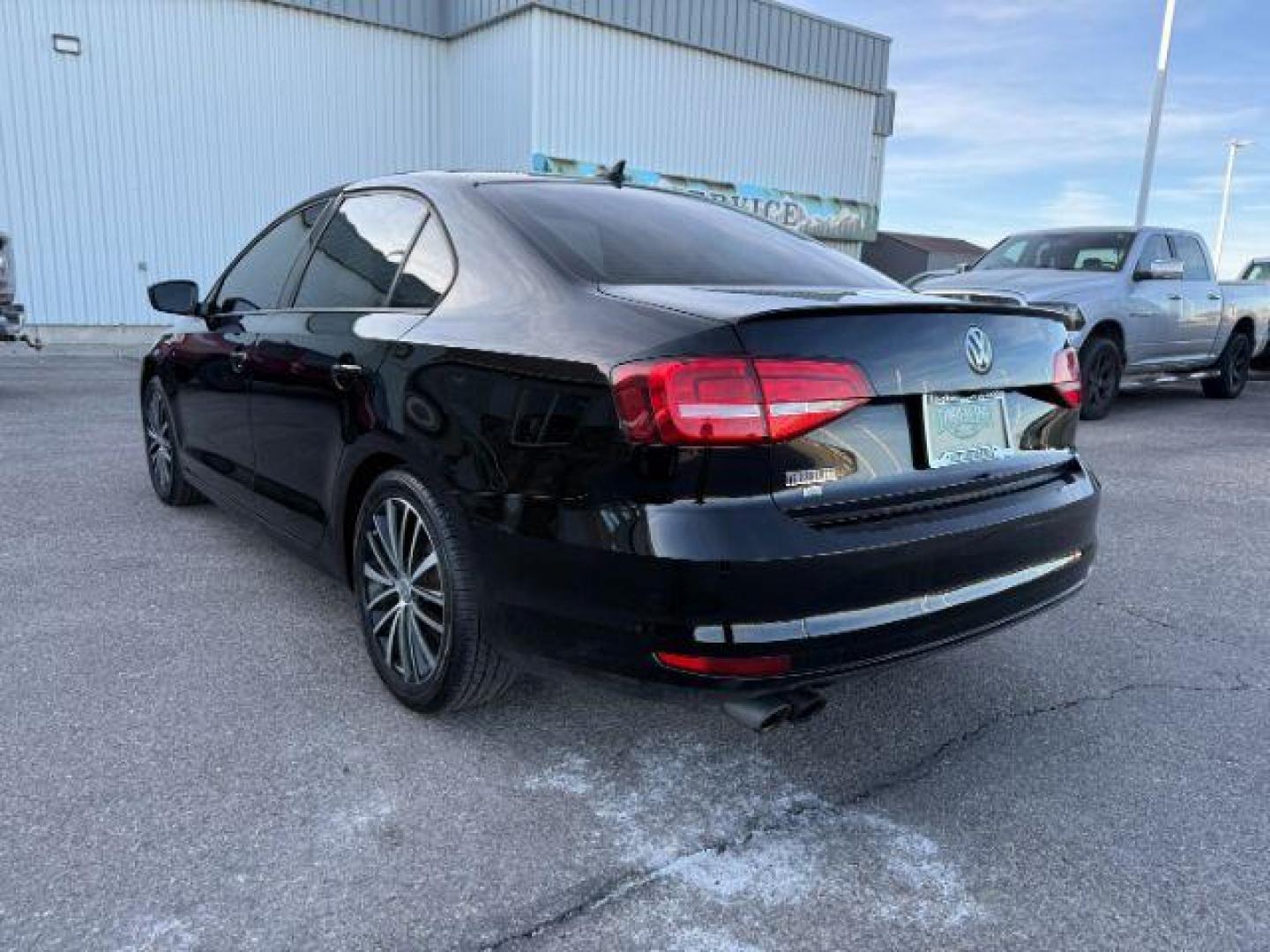 2015 Black Uni /Black Ceramique Volkswagen Jetta Sedan (3VWD17AJ3FM) with an 18L I-4 gasoline direct injection engine, Automatic transmission, located at 1175 N Woodruff Ave, Idaho Falls, ID, 83401, 43.506901, -111.999657 - At Timberline Auto, finding a great deal on your next vehicle is always easy! Our experienced sales staff's goal is to help find you the right vehicle at the right price! Our knowledgeable finance department has options for almost any credit score. We offer extended service contract options to prote - Photo#22