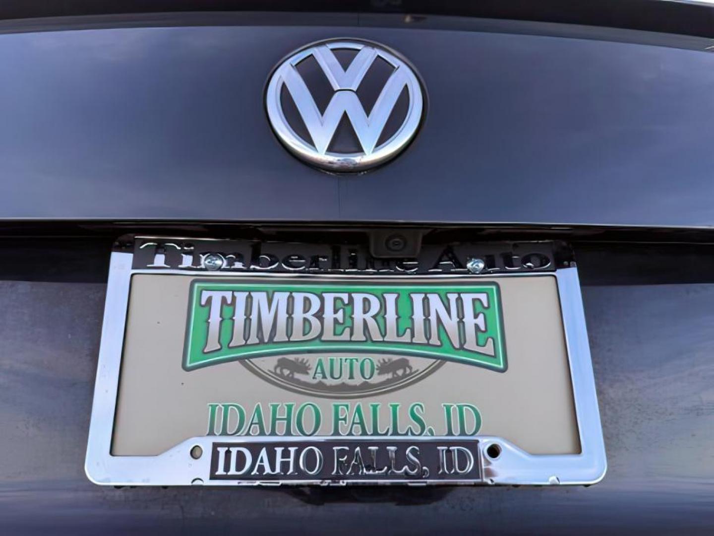 2015 Black Uni /Black Ceramique Volkswagen Jetta Sedan (3VWD17AJ3FM) with an 18L I-4 gasoline direct injection engine, Automatic transmission, located at 1175 N Woodruff Ave, Idaho Falls, ID, 83401, 43.506901, -111.999657 - At Timberline Auto, finding a great deal on your next vehicle is always easy! Our experienced sales staff's goal is to help find you the right vehicle at the right price! Our knowledgeable finance department has options for almost any credit score. We offer extended service contract options to prote - Photo#3