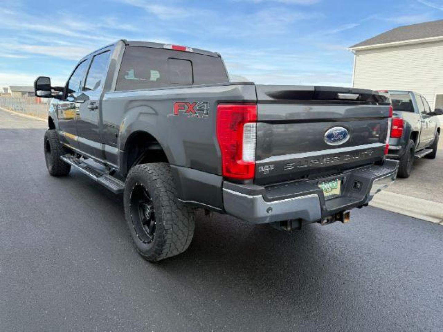 2018 GRAY /Black Ford F-250 (1FT7W2BT3JE) with an Powerstroke 67L V-8 diesel direct injection engine, Automatic transmission, located at 1175 N Woodruff Ave, Idaho Falls, ID, 83401, 43.506901, -111.999657 - At Timberline Auto, finding a great deal on your next vehicle is always easy! Our experienced sales staff's goal is to help find you the right vehicle at the right price! Our knowledgeable finance department has options for almost any credit score. We offer extended service contract options to prote - Photo#26