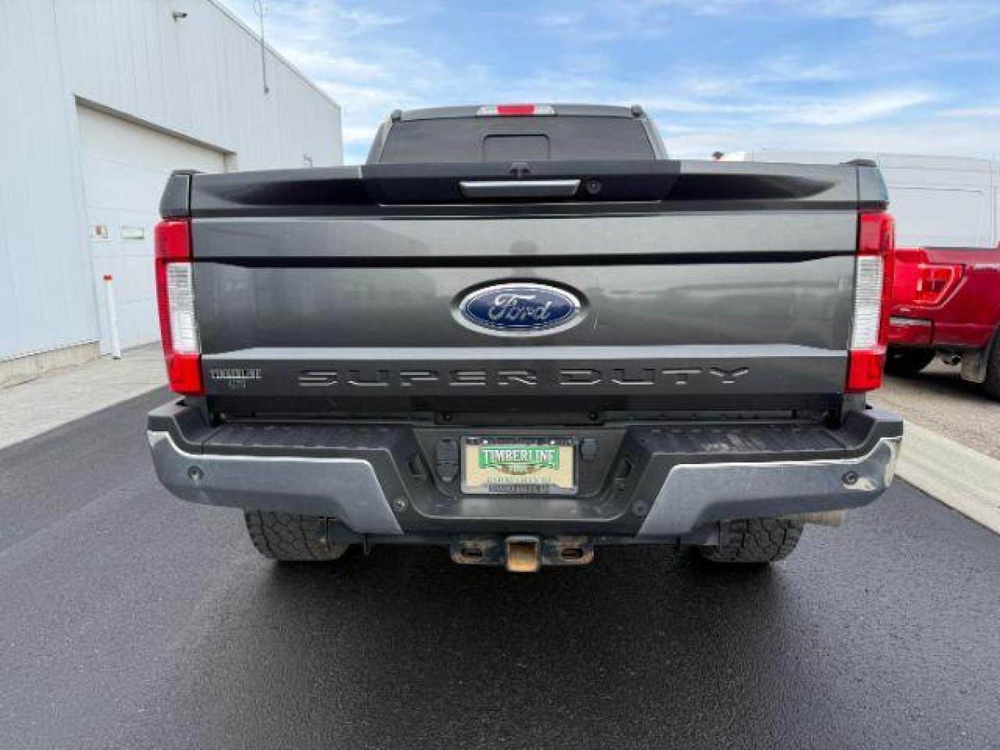 2018 GRAY /Black Ford F-250 (1FT7W2BT3JE) with an Powerstroke 67L V-8 diesel direct injection engine, Automatic transmission, located at 1175 N Woodruff Ave, Idaho Falls, ID, 83401, 43.506901, -111.999657 - At Timberline Auto, finding a great deal on your next vehicle is always easy! Our experienced sales staff's goal is to help find you the right vehicle at the right price! Our knowledgeable finance department has options for almost any credit score. We offer extended service contract options to prote - Photo#27