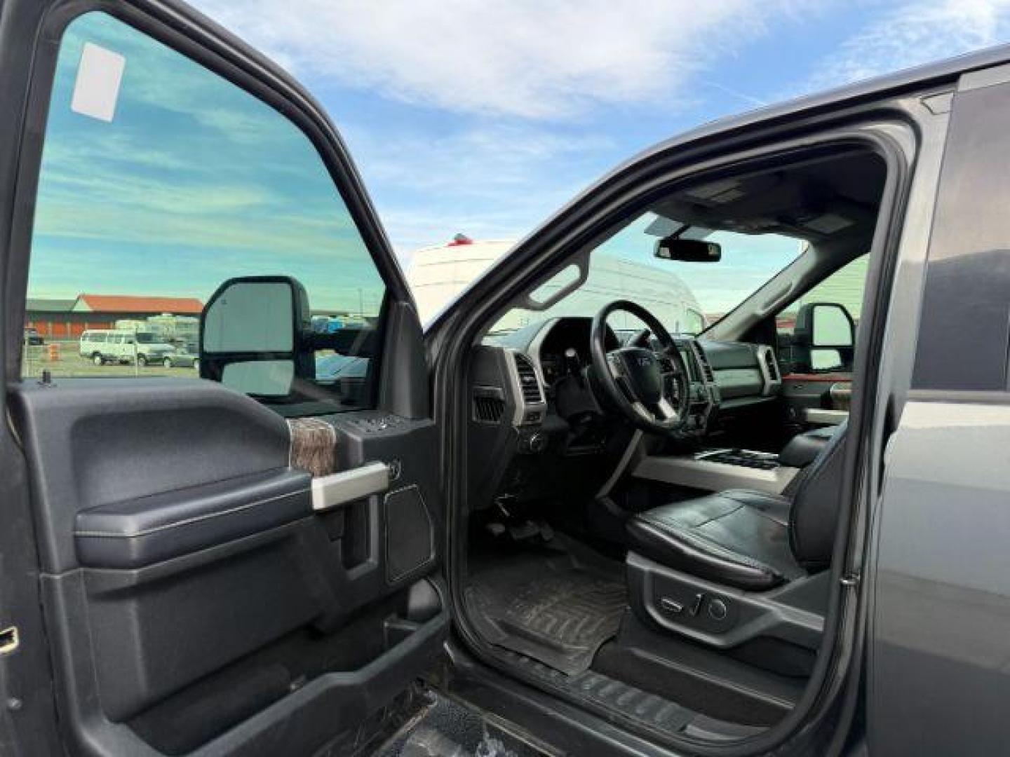 2018 GRAY /Black Ford F-250 (1FT7W2BT3JE) with an Powerstroke 67L V-8 diesel direct injection engine, Automatic transmission, located at 1175 N Woodruff Ave, Idaho Falls, ID, 83401, 43.506901, -111.999657 - At Timberline Auto, finding a great deal on your next vehicle is always easy! Our experienced sales staff's goal is to help find you the right vehicle at the right price! Our knowledgeable finance department has options for almost any credit score. We offer extended service contract options to prote - Photo#34