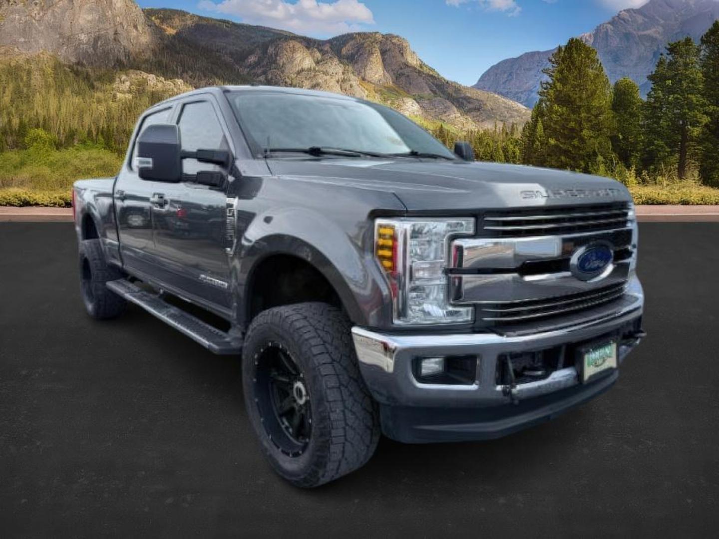 2018 GRAY /Black Ford F-250 (1FT7W2BT3JE) with an Powerstroke 67L V-8 diesel direct injection engine, Automatic transmission, located at 1175 N Woodruff Ave, Idaho Falls, ID, 83401, 43.506901, -111.999657 - At Timberline Auto, finding a great deal on your next vehicle is always easy! Our experienced sales staff's goal is to help find you the right vehicle at the right price! Our knowledgeable finance department has options for almost any credit score. We offer extended service contract options to prote - Photo#6