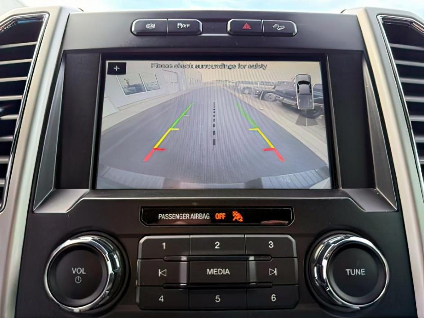 2018 GRAY /Black Ford F-250 (1FT7W2BT3JE) with an Powerstroke 67L V-8 diesel direct injection engine, Automatic transmission, located at 1175 N Woodruff Ave, Idaho Falls, ID, 83401, 43.506901, -111.999657 - At Timberline Auto, finding a great deal on your next vehicle is always easy! Our experienced sales staff's goal is to help find you the right vehicle at the right price! Our knowledgeable finance department has options for almost any credit score. We offer extended service contract options to prote - Photo#15